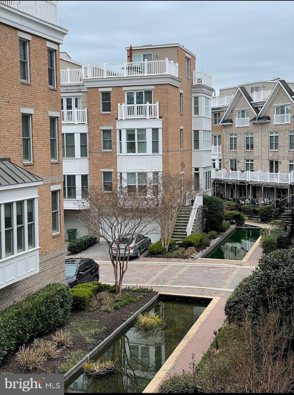PIERSIDE AT HARBORVIEW - Residential Lease