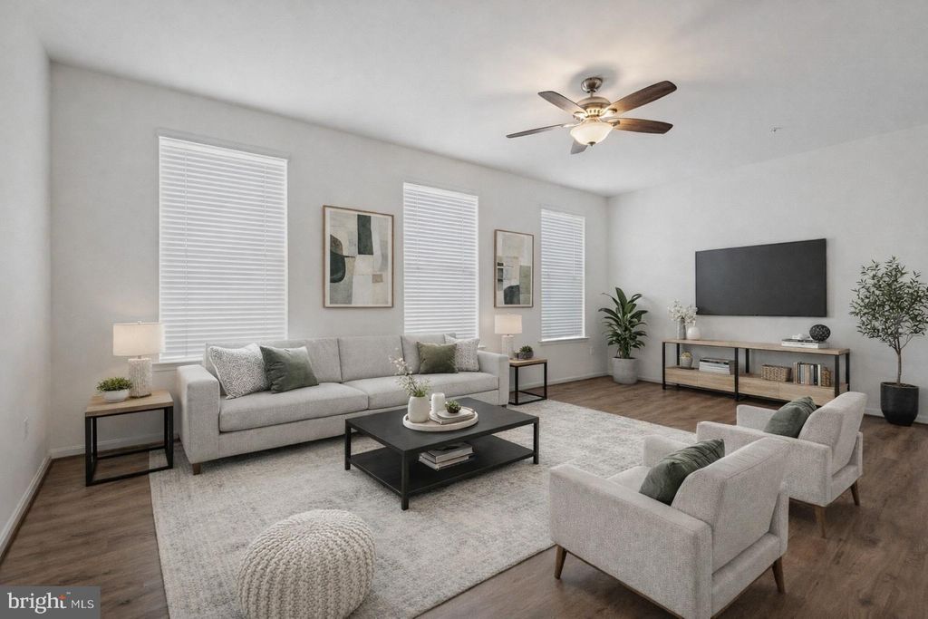 Photo of 7826 Wolf Run Lane, SEVERN, MD 21144 (MLS # MDAA2137076)