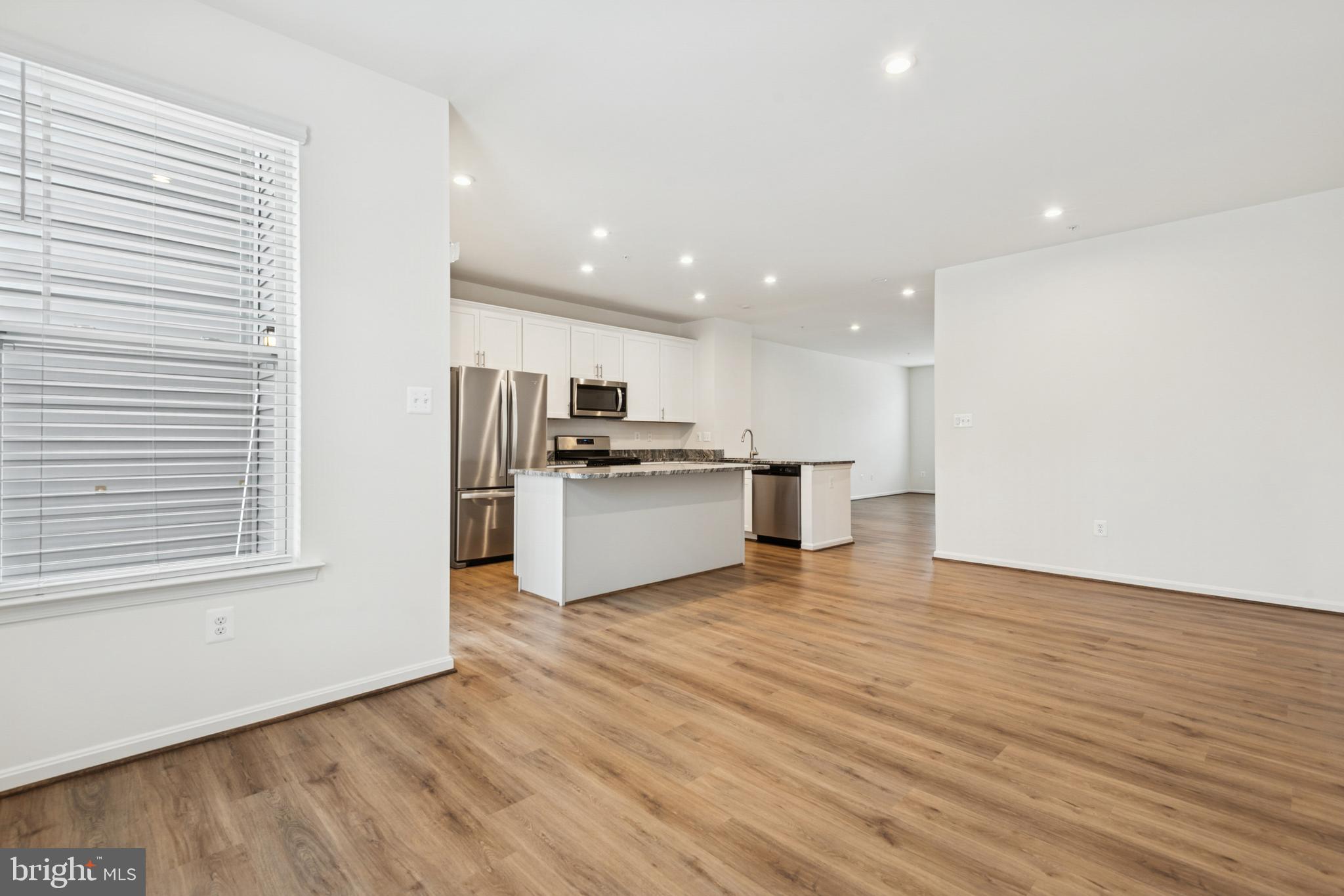 WOLF RUN LANE - Residential