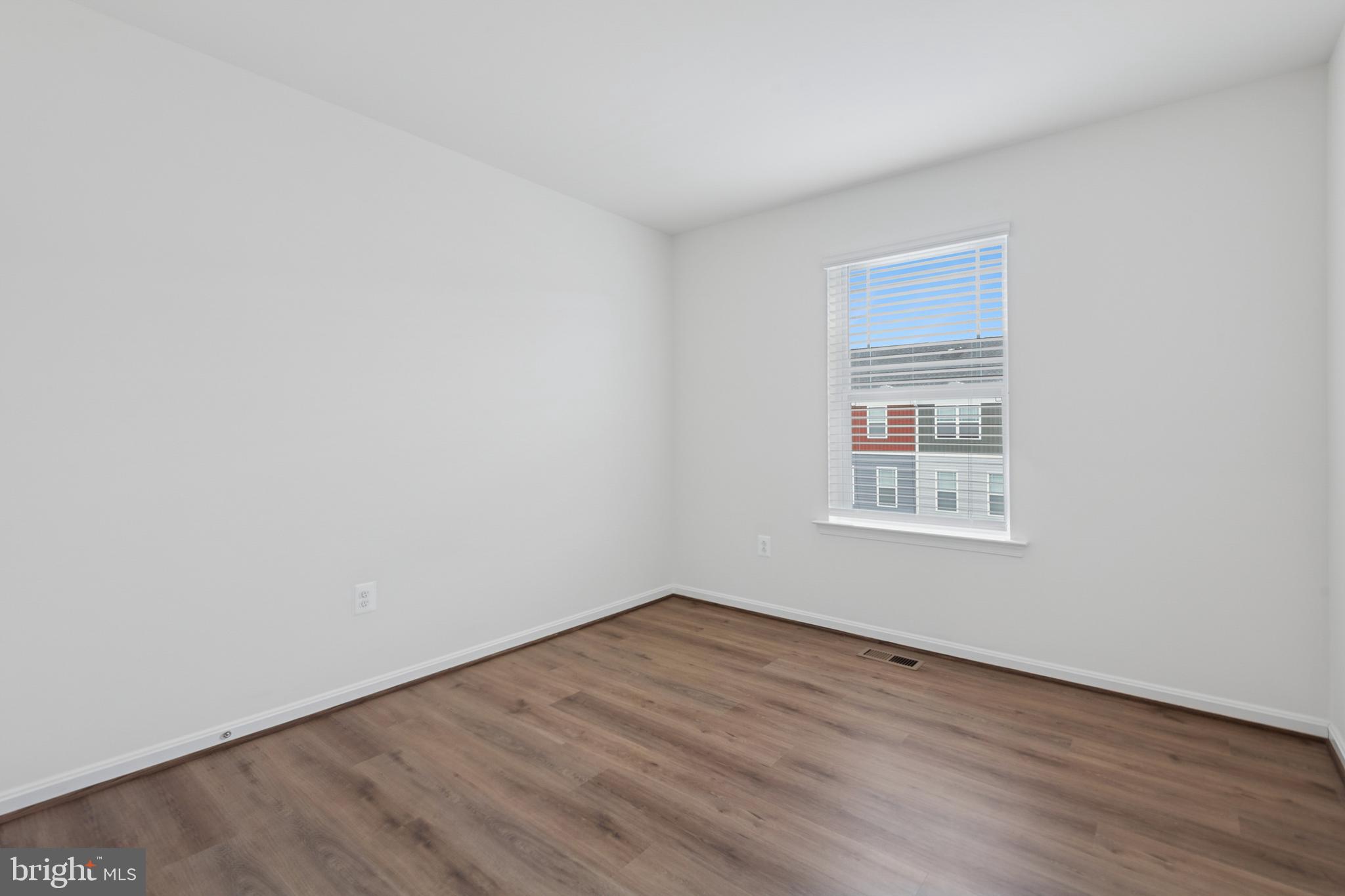 WOLF RUN LANE - Residential