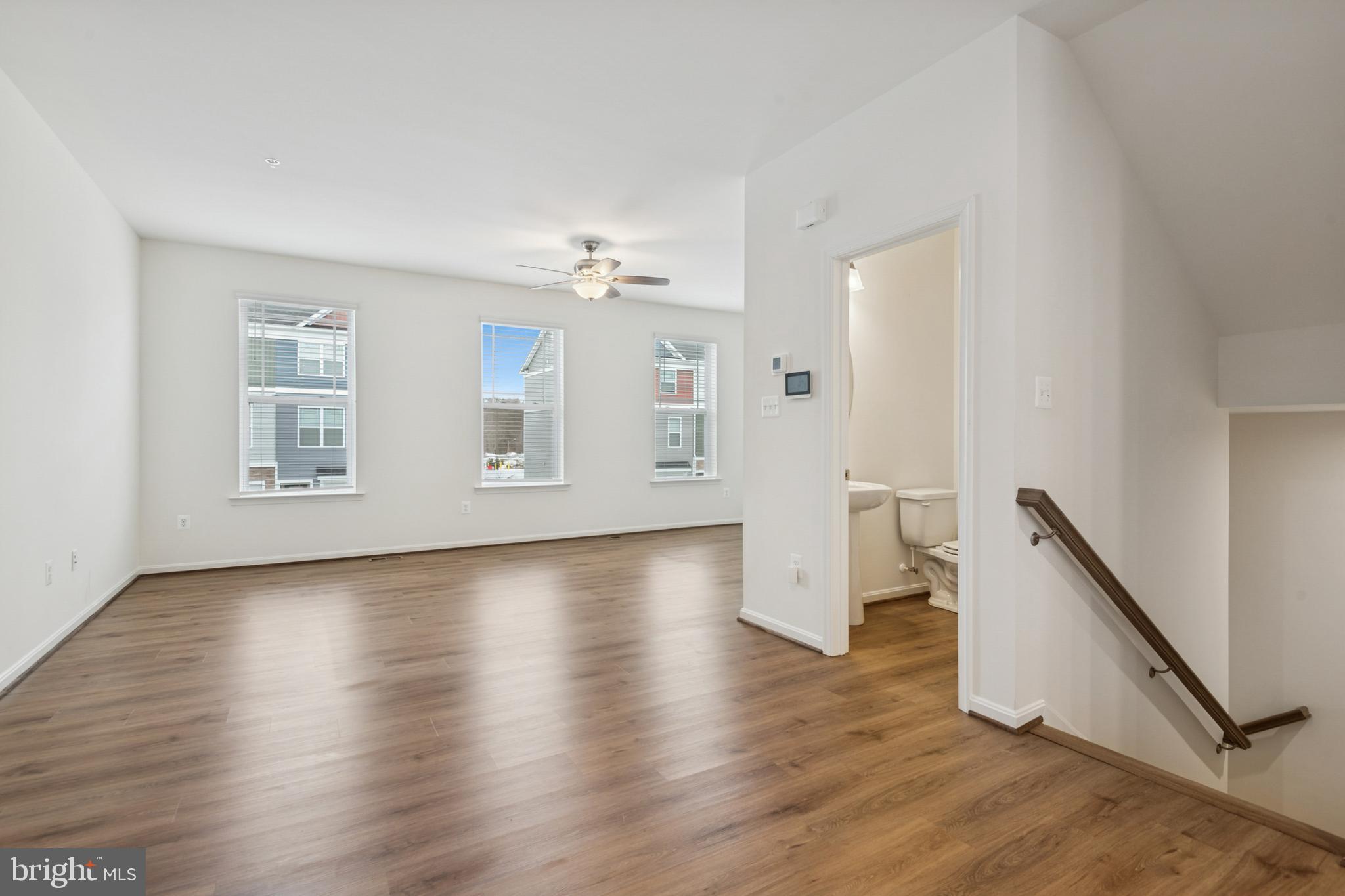 WOLF RUN LANE - Residential