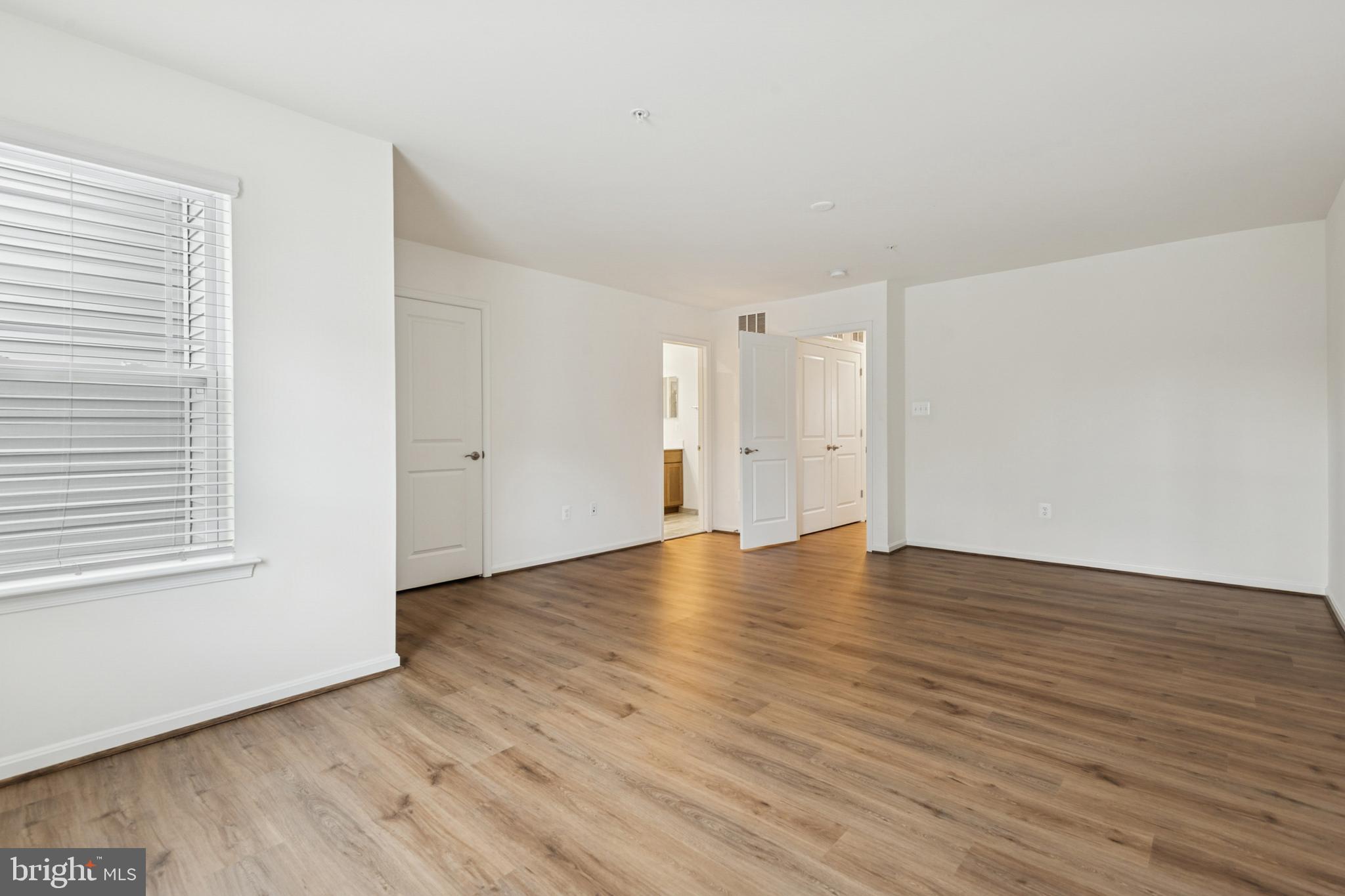 WOLF RUN LANE - Residential