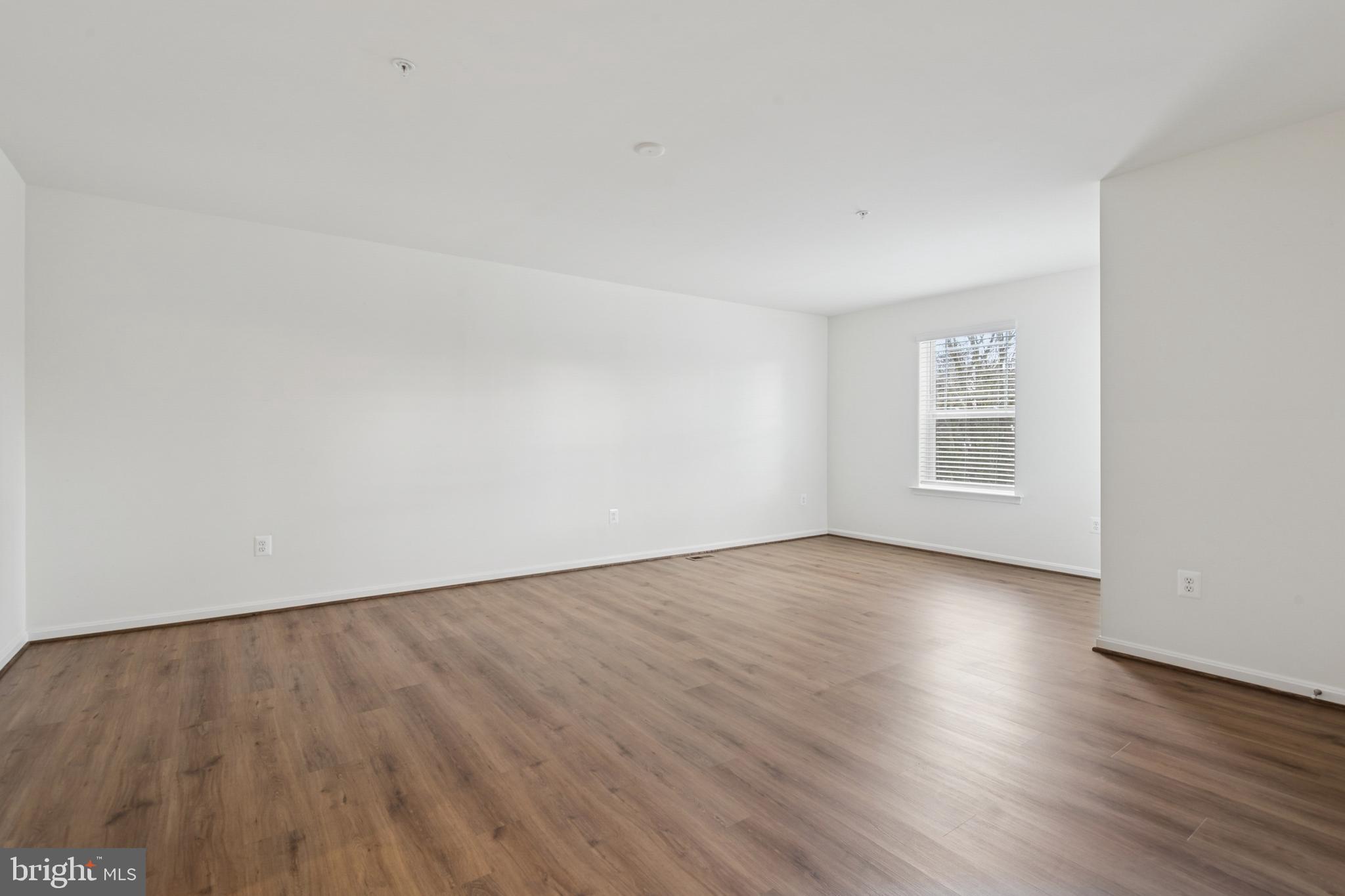 WOLF RUN LANE - Residential