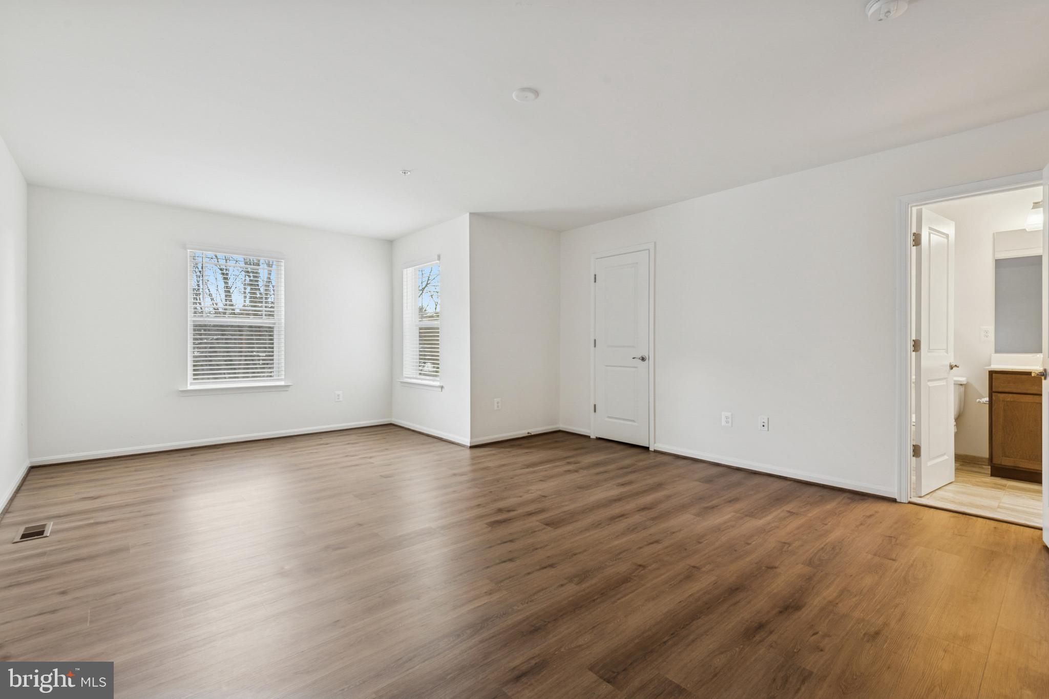 WOLF RUN LANE - Residential