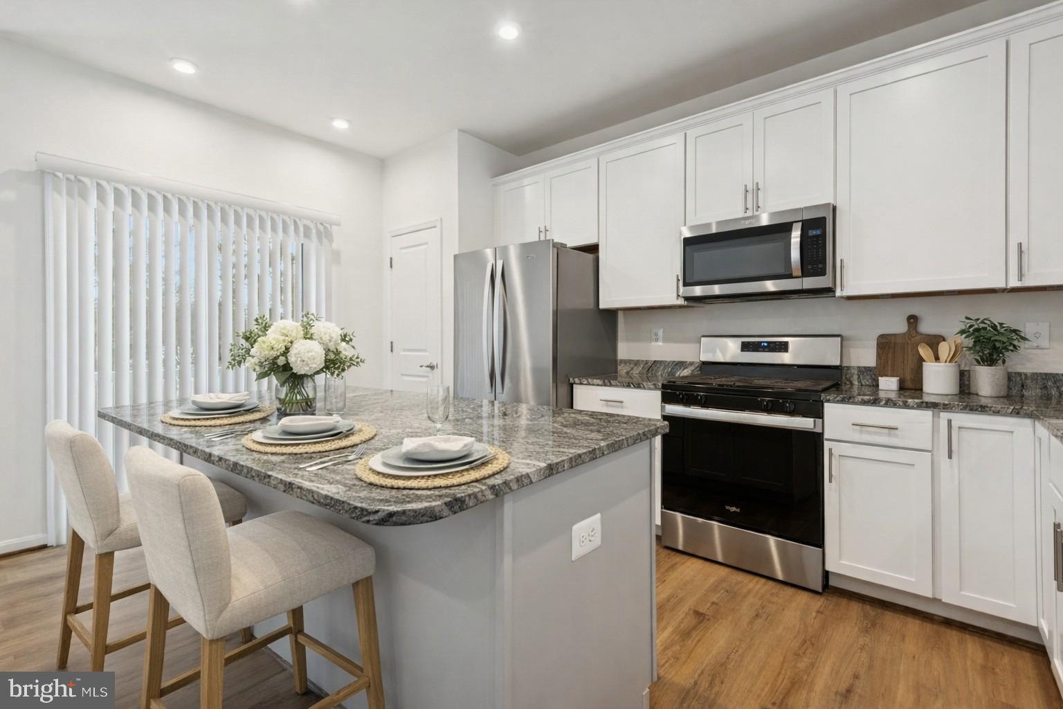 WOLF RUN LANE - Residential