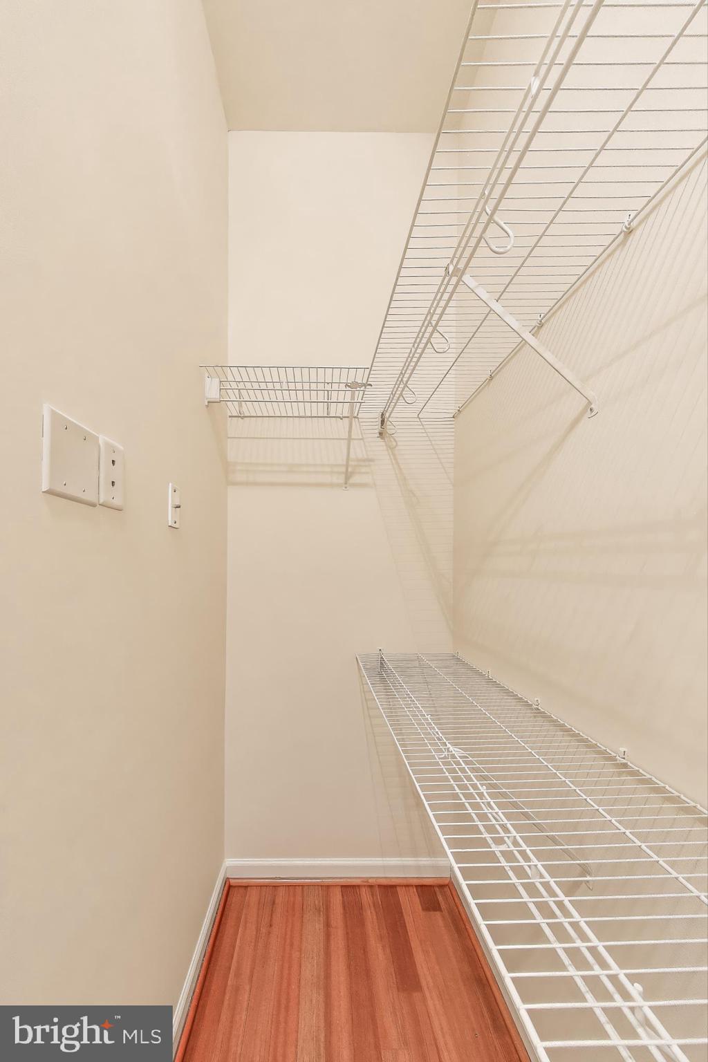 COLONNADE AT KENTLANDS - Residential Lease