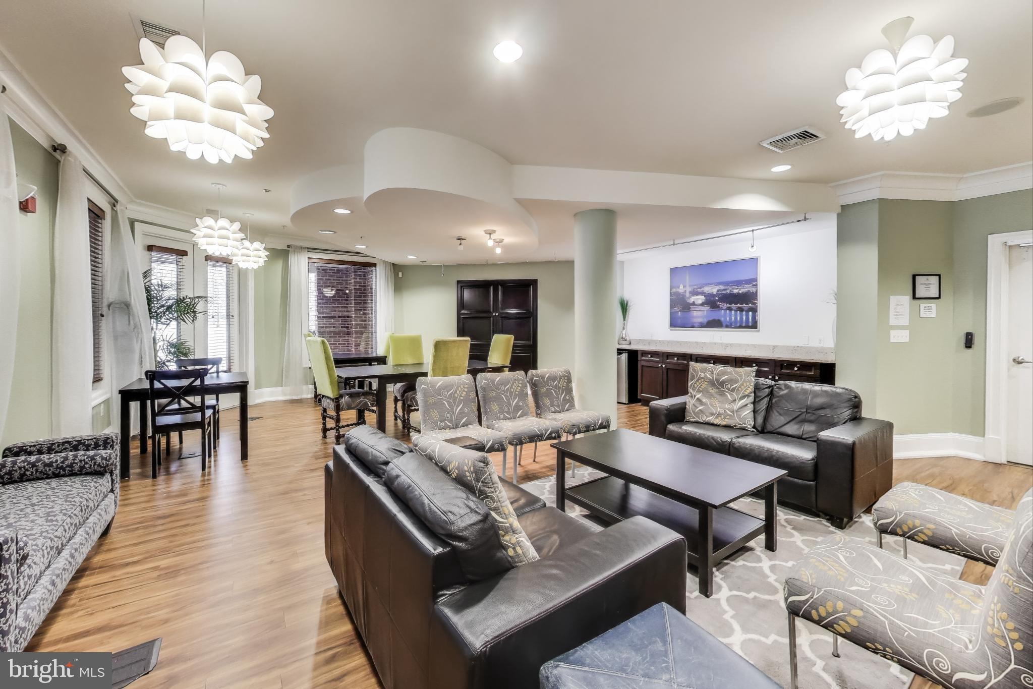 COLONNADE AT KENTLANDS - Residential Lease