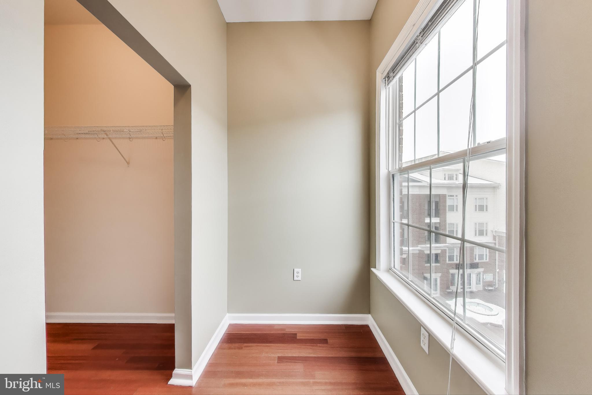 COLONNADE AT KENTLANDS - Residential Lease