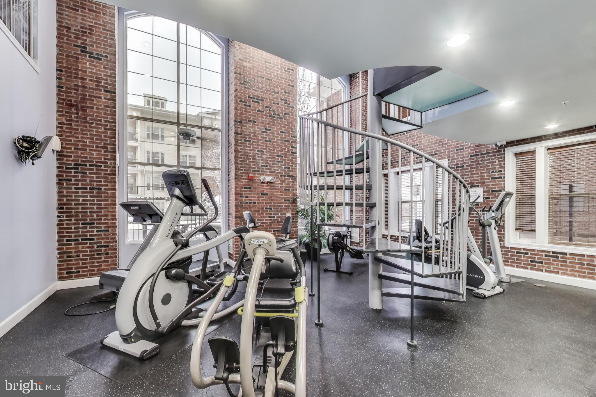 COLONNADE AT KENTLANDS - Residential Lease