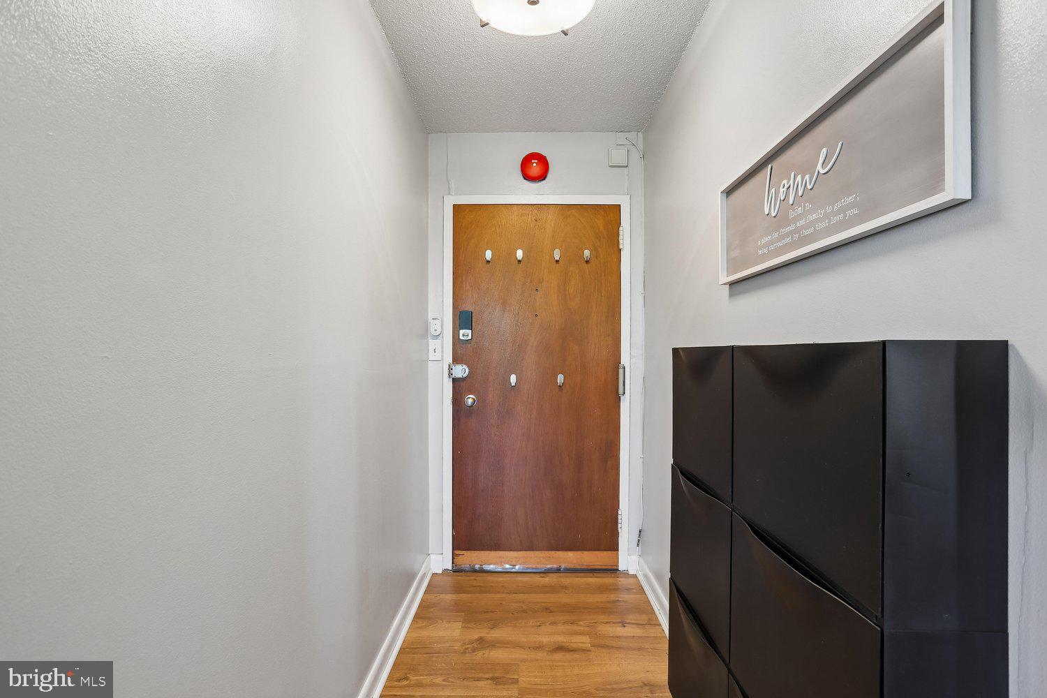 LAKESIDE TERRACE - Residential