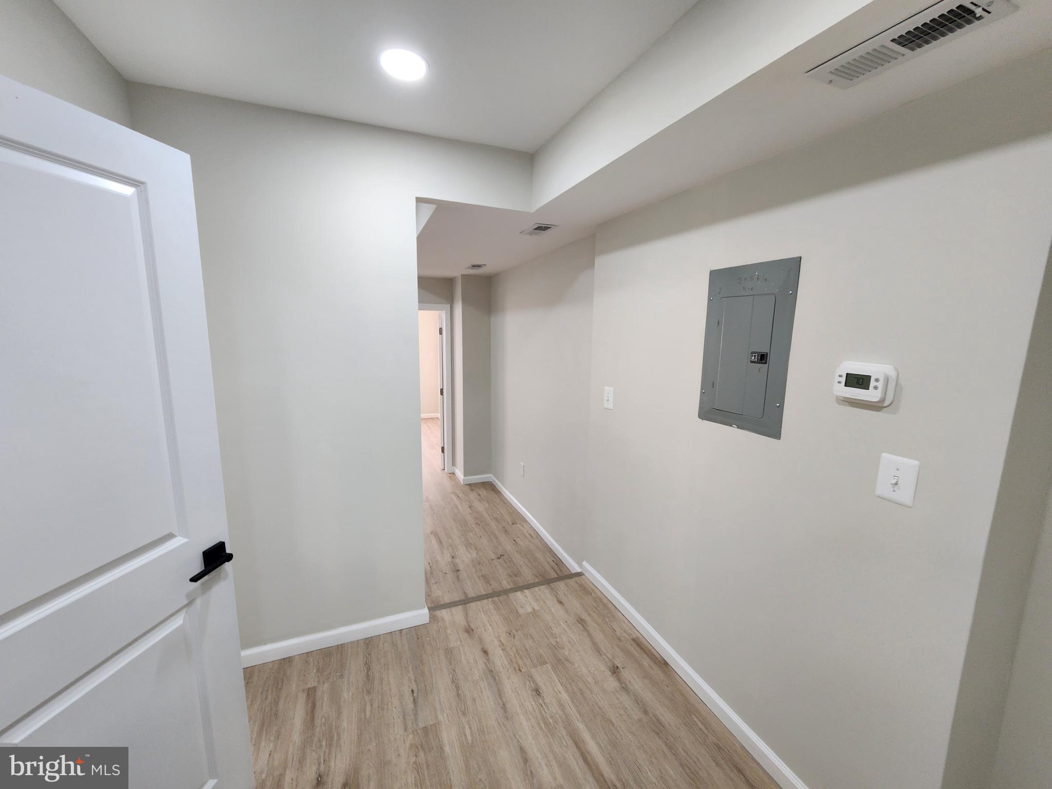 MIDDLE EAST - Commercial Sale