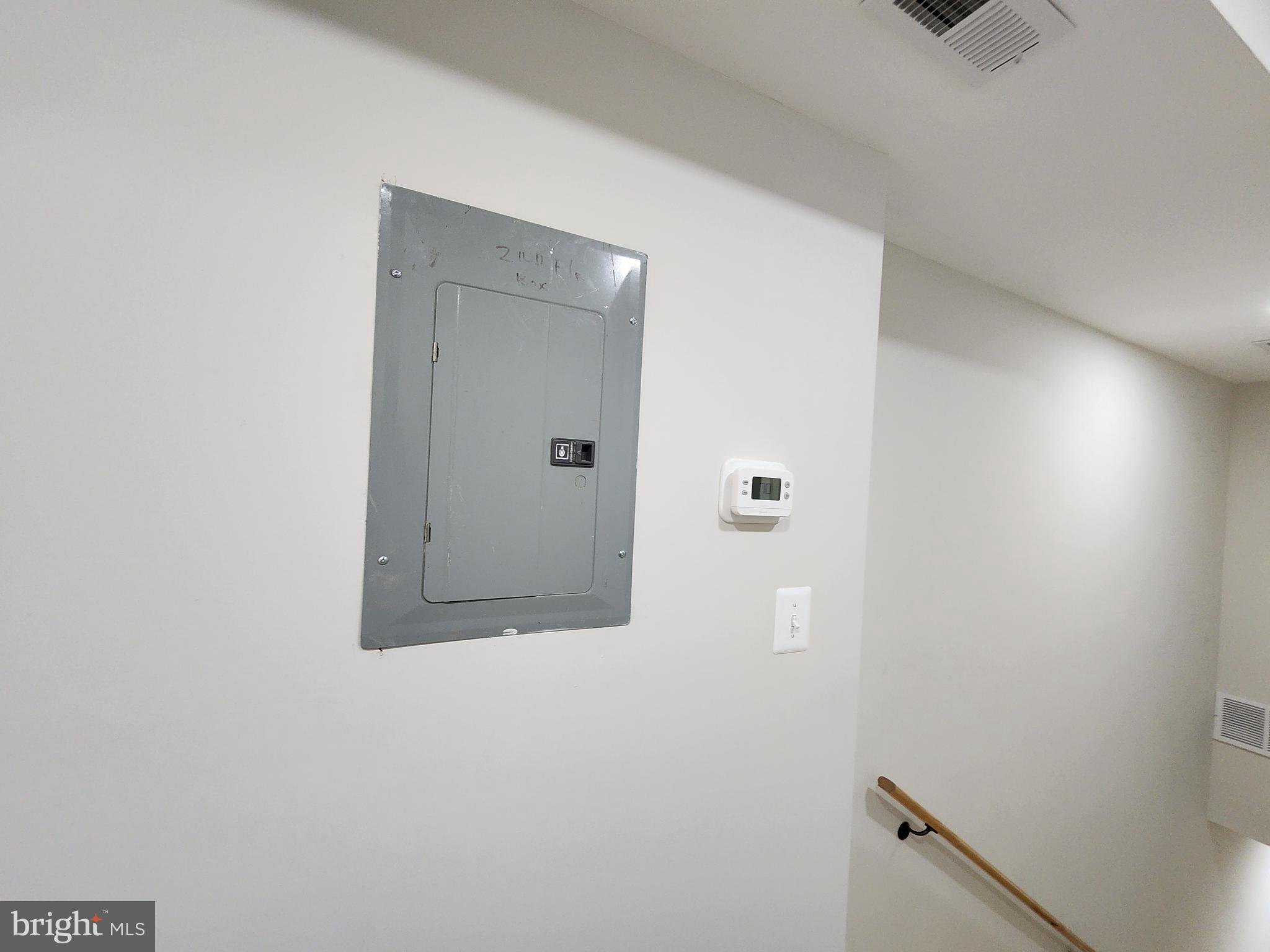 MIDDLE EAST - Commercial Sale