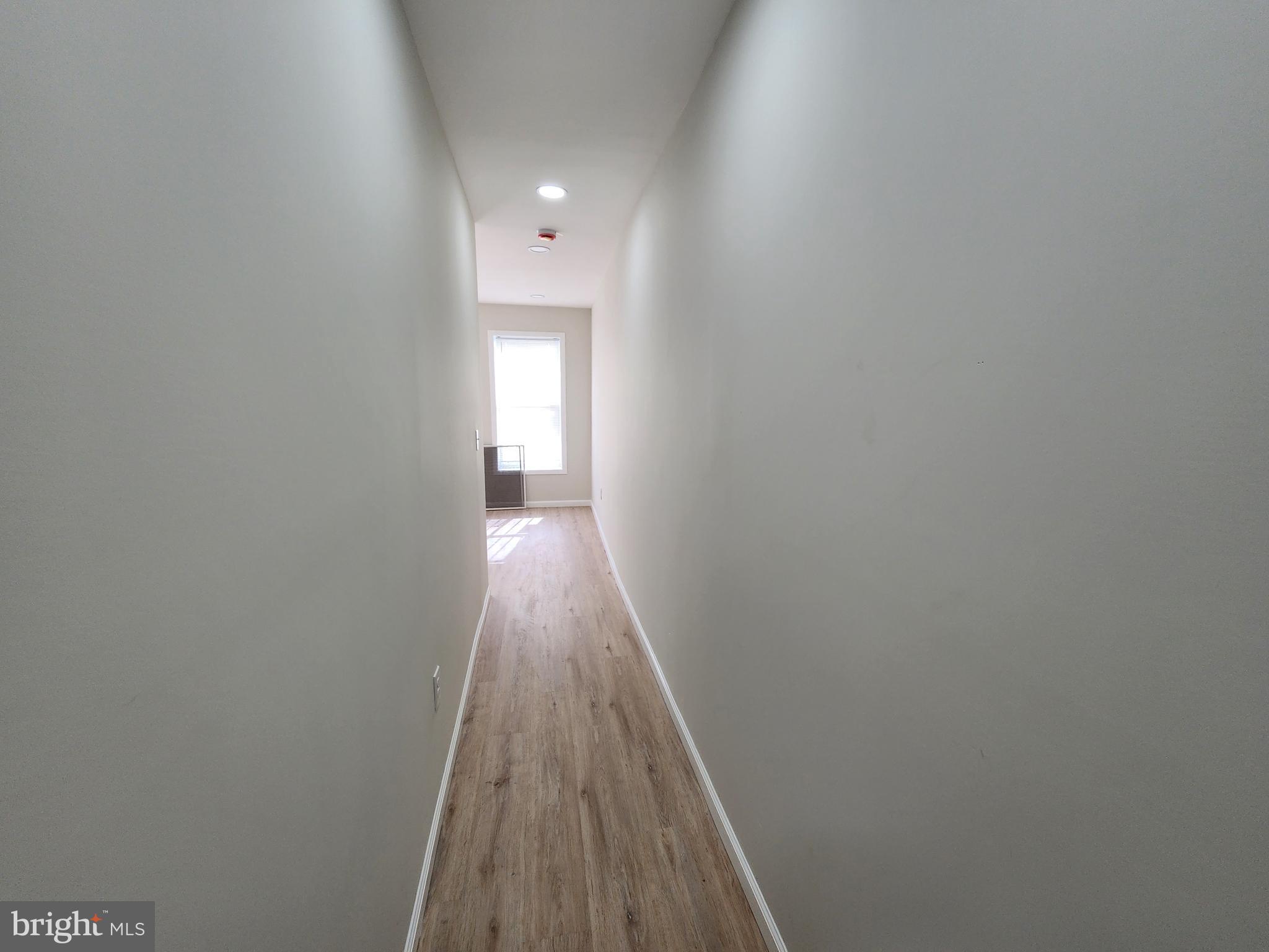 MIDDLE EAST - Commercial Sale