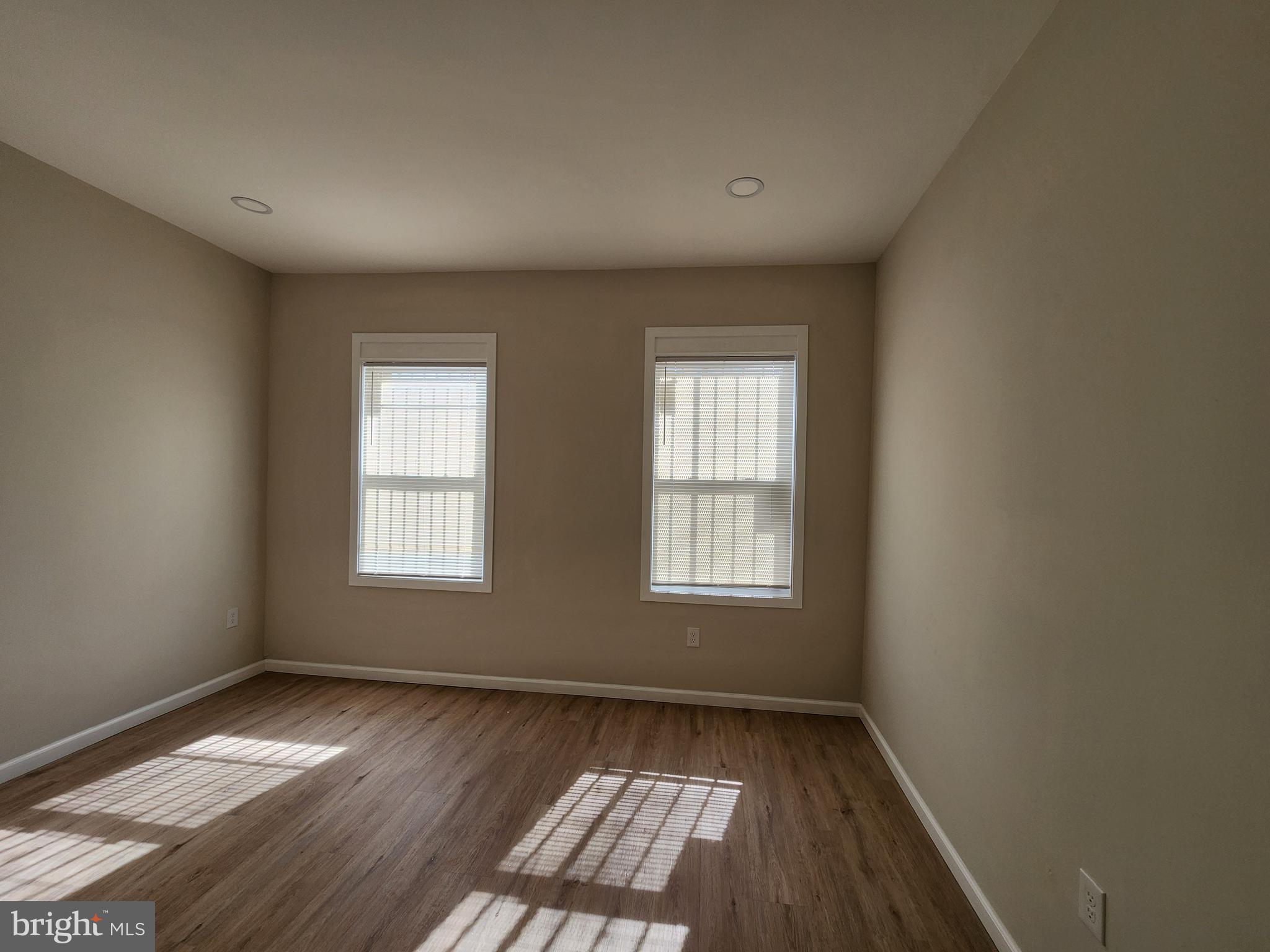 MIDDLE EAST - Commercial Sale