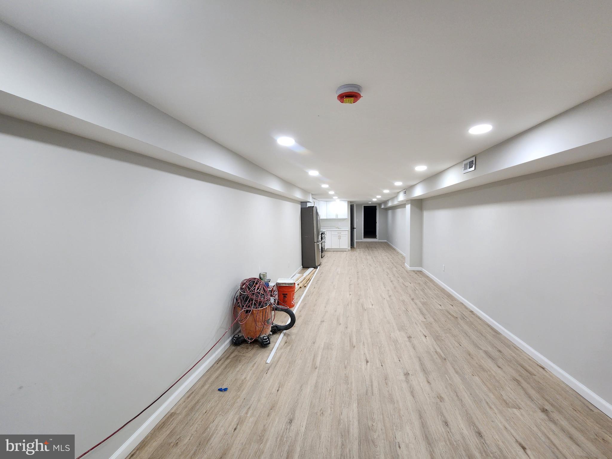 MIDDLE EAST - Commercial Sale