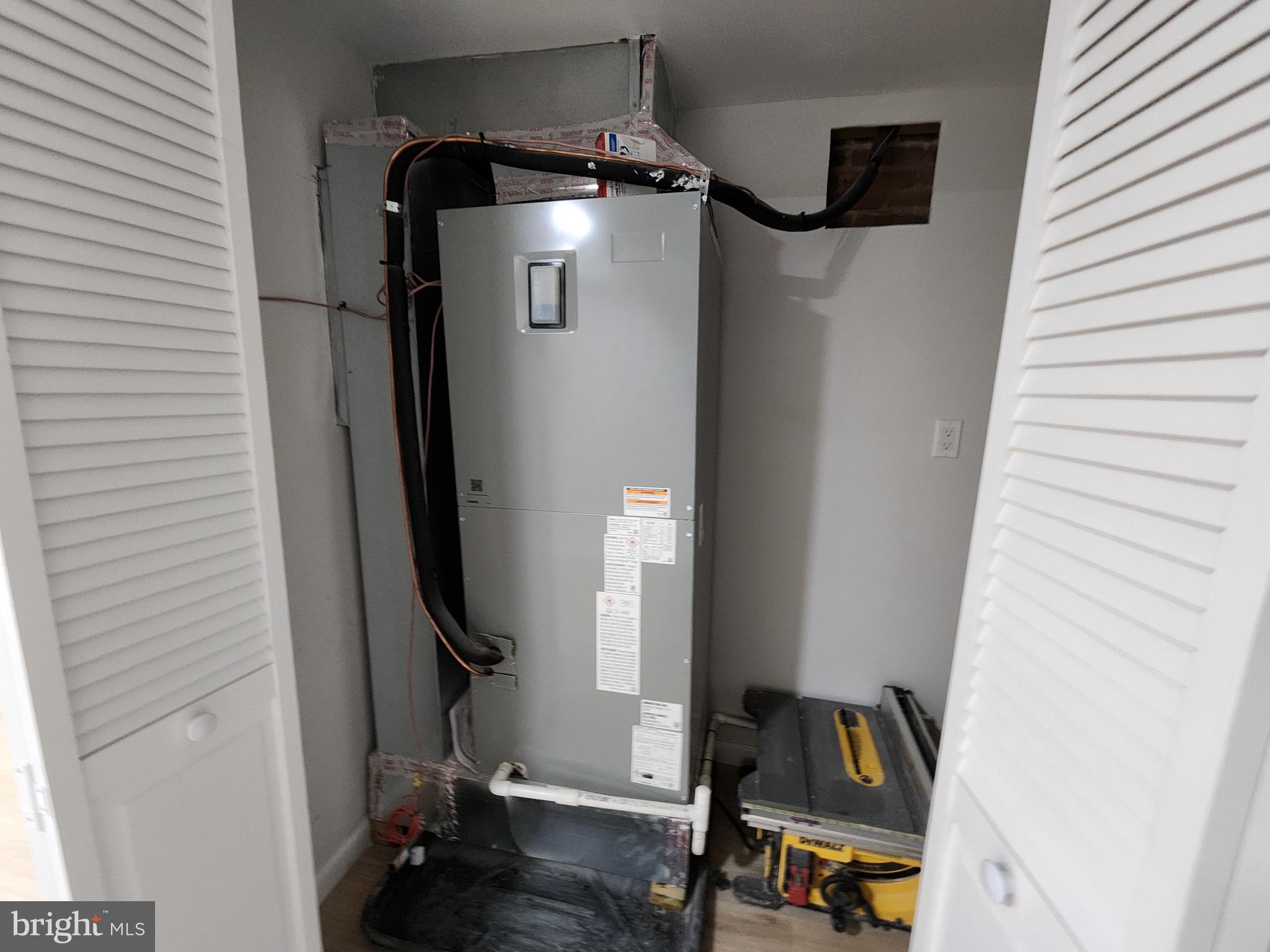 MIDDLE EAST - Commercial Sale