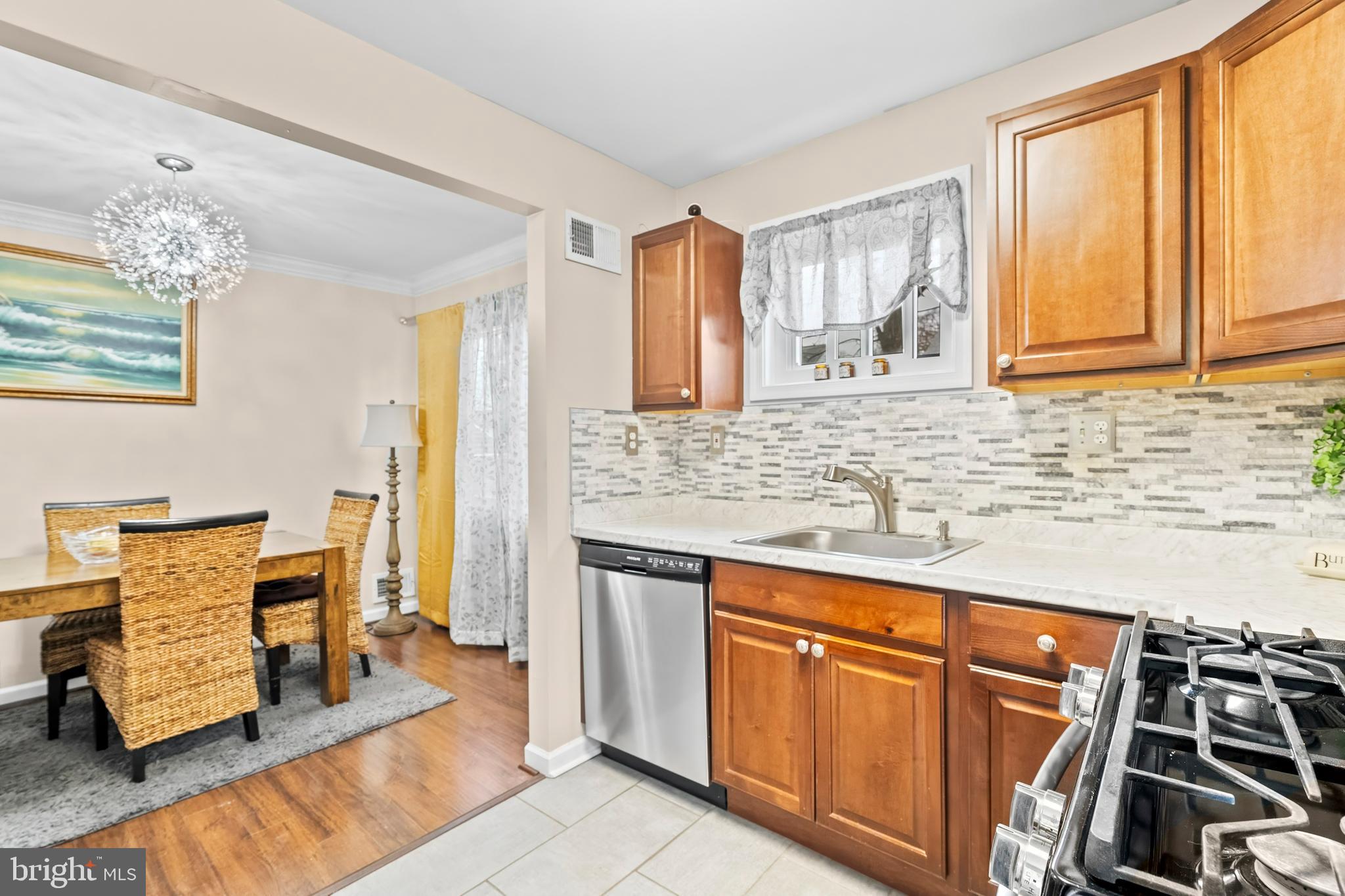 WILLIAMSBURG - Residential