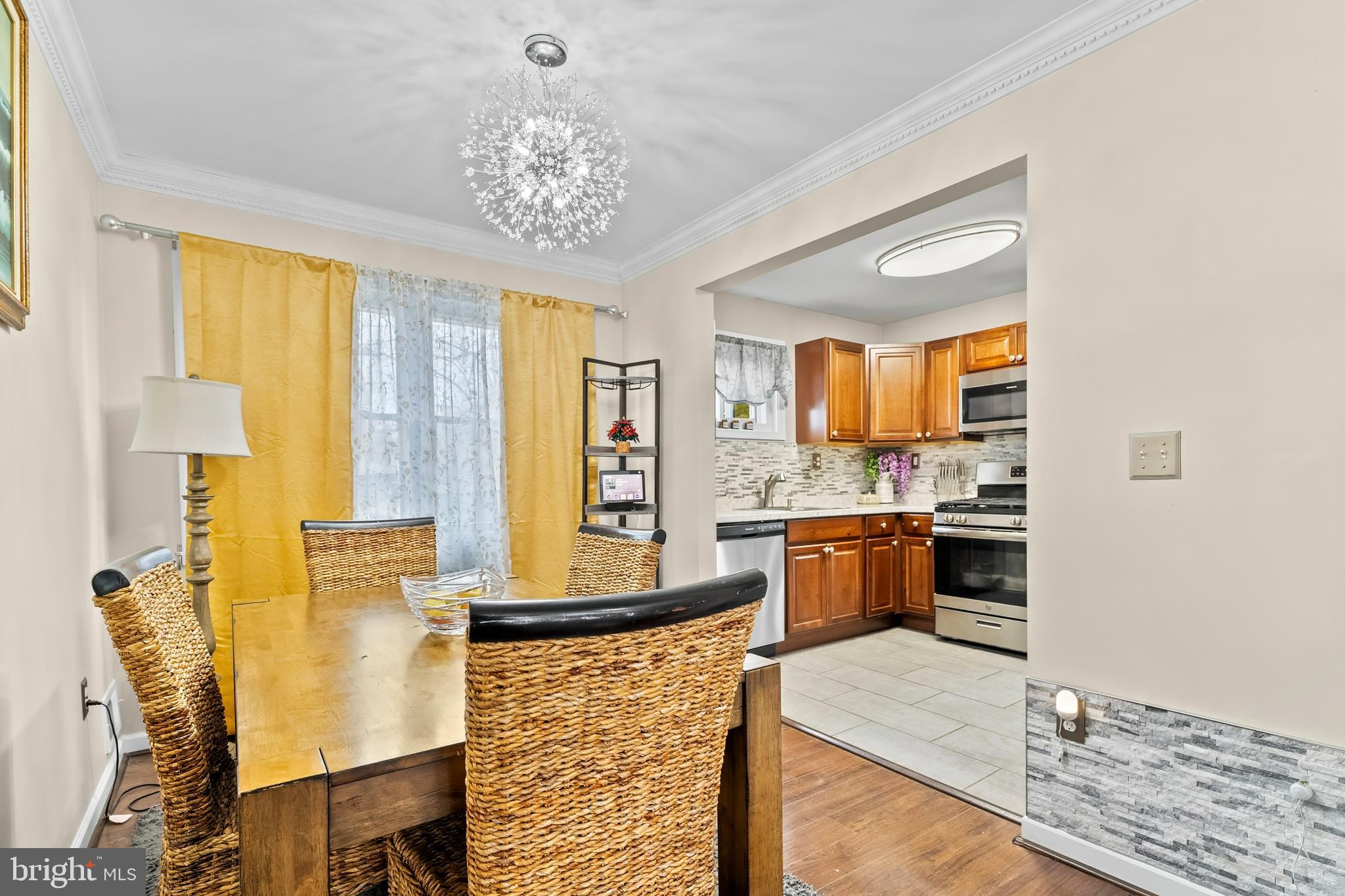WILLIAMSBURG - Residential