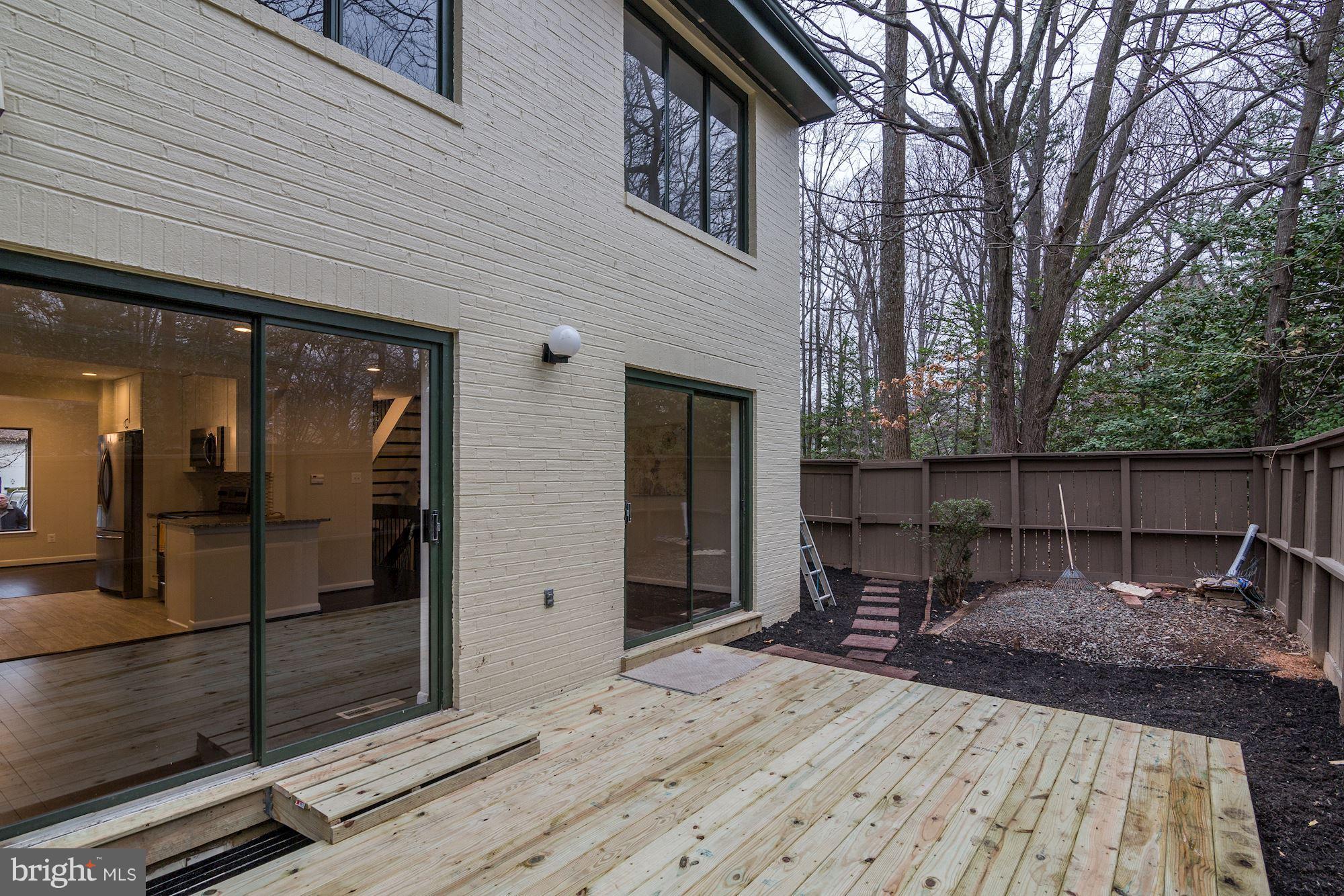 RESTON - Residential