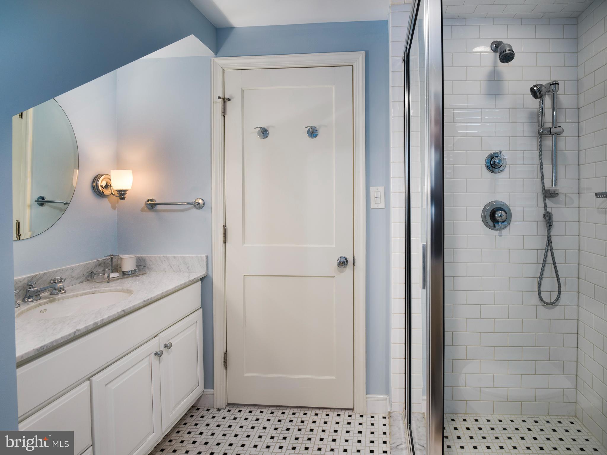 WYNNEWOOD - Residential