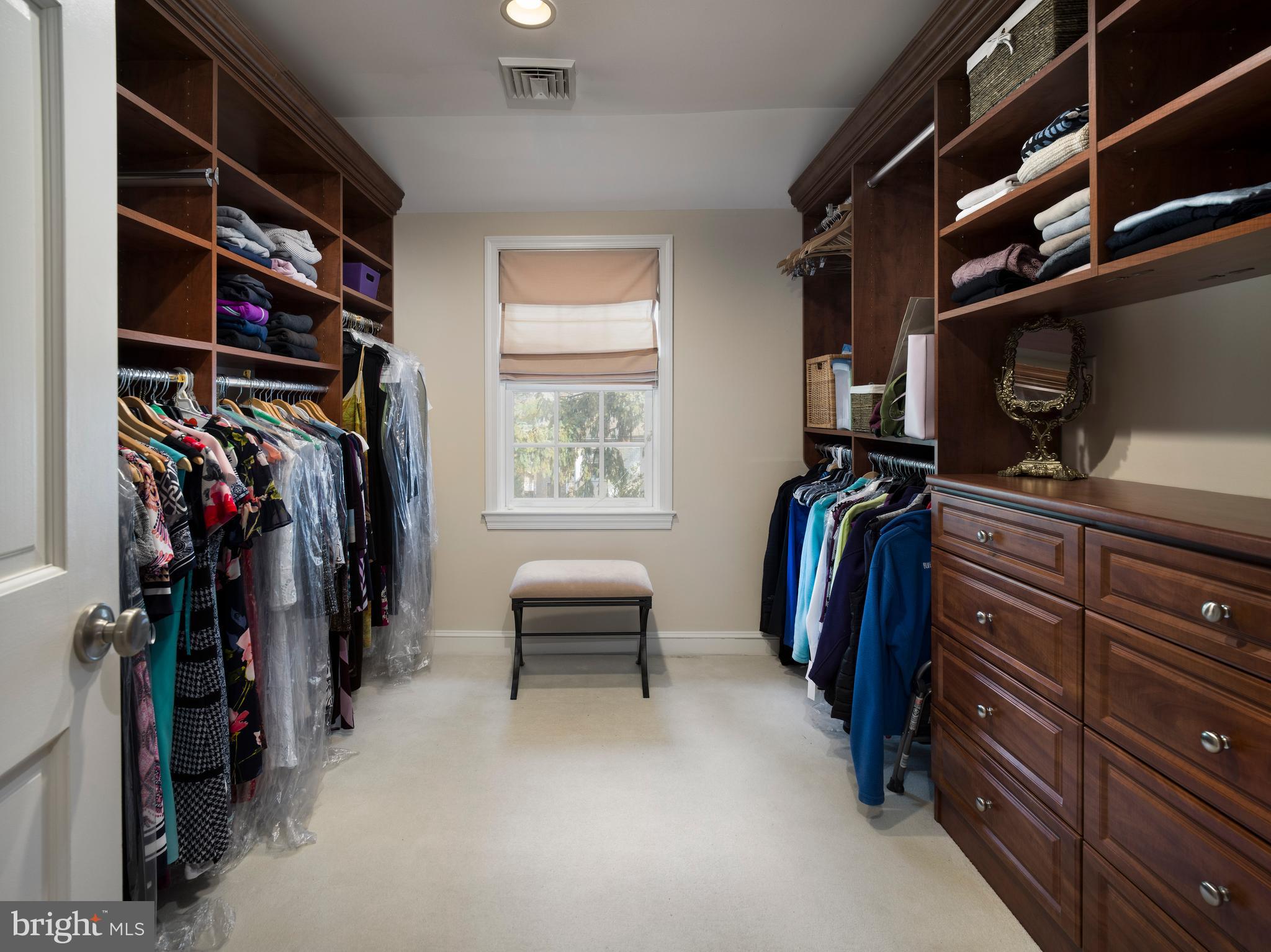 WYNNEWOOD - Residential