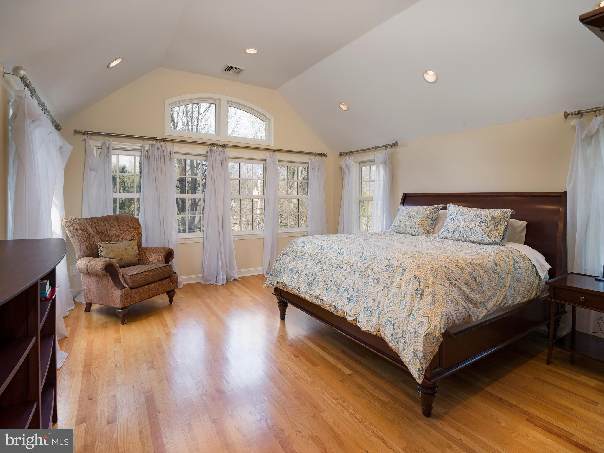 WYNNEWOOD - Residential