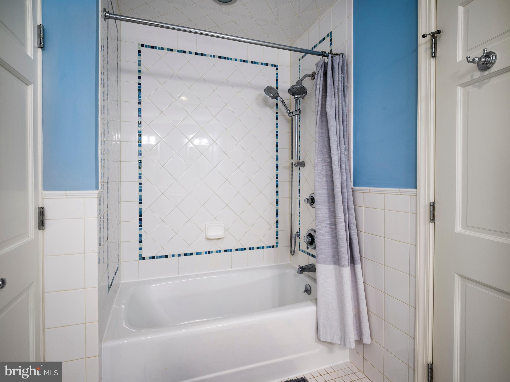 WYNNEWOOD - Residential