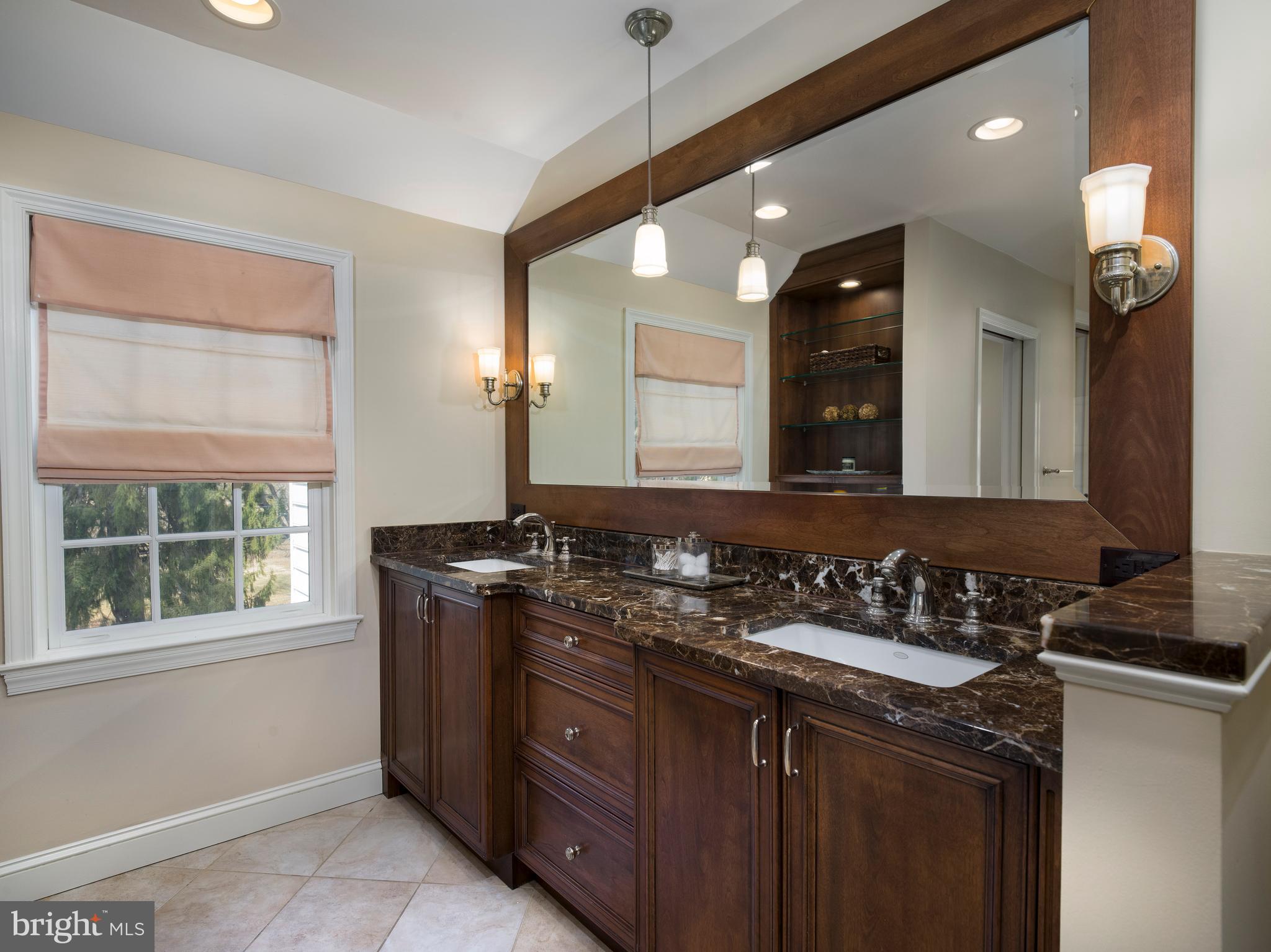 WYNNEWOOD - Residential