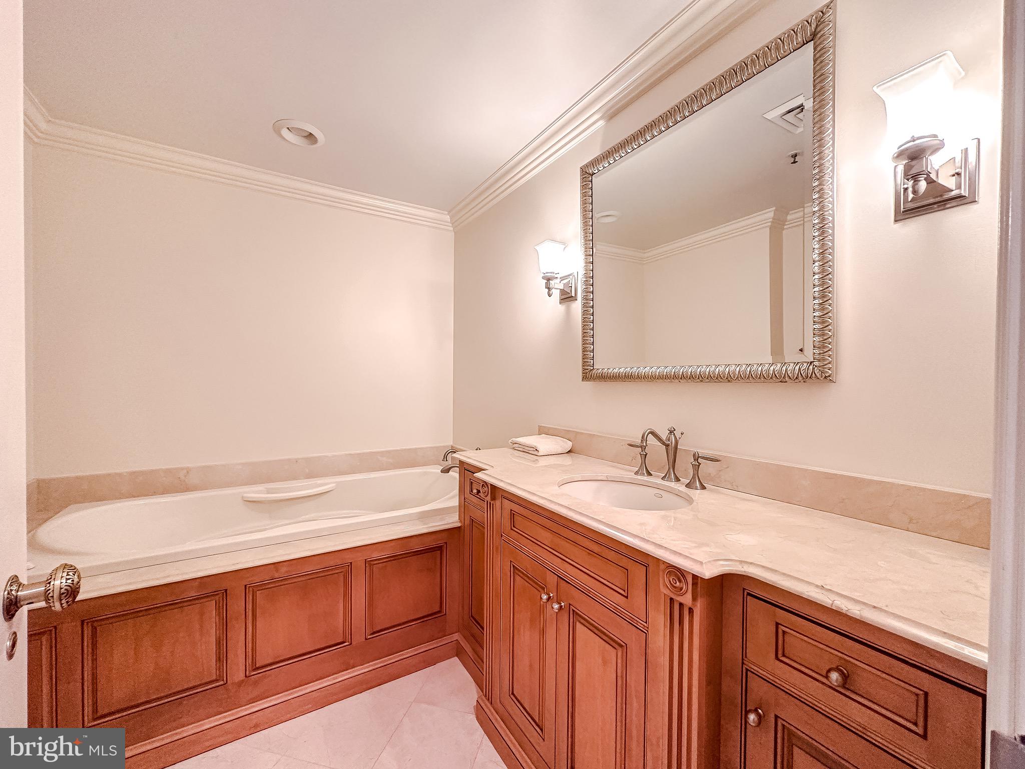 INNER HARBOR - Residential