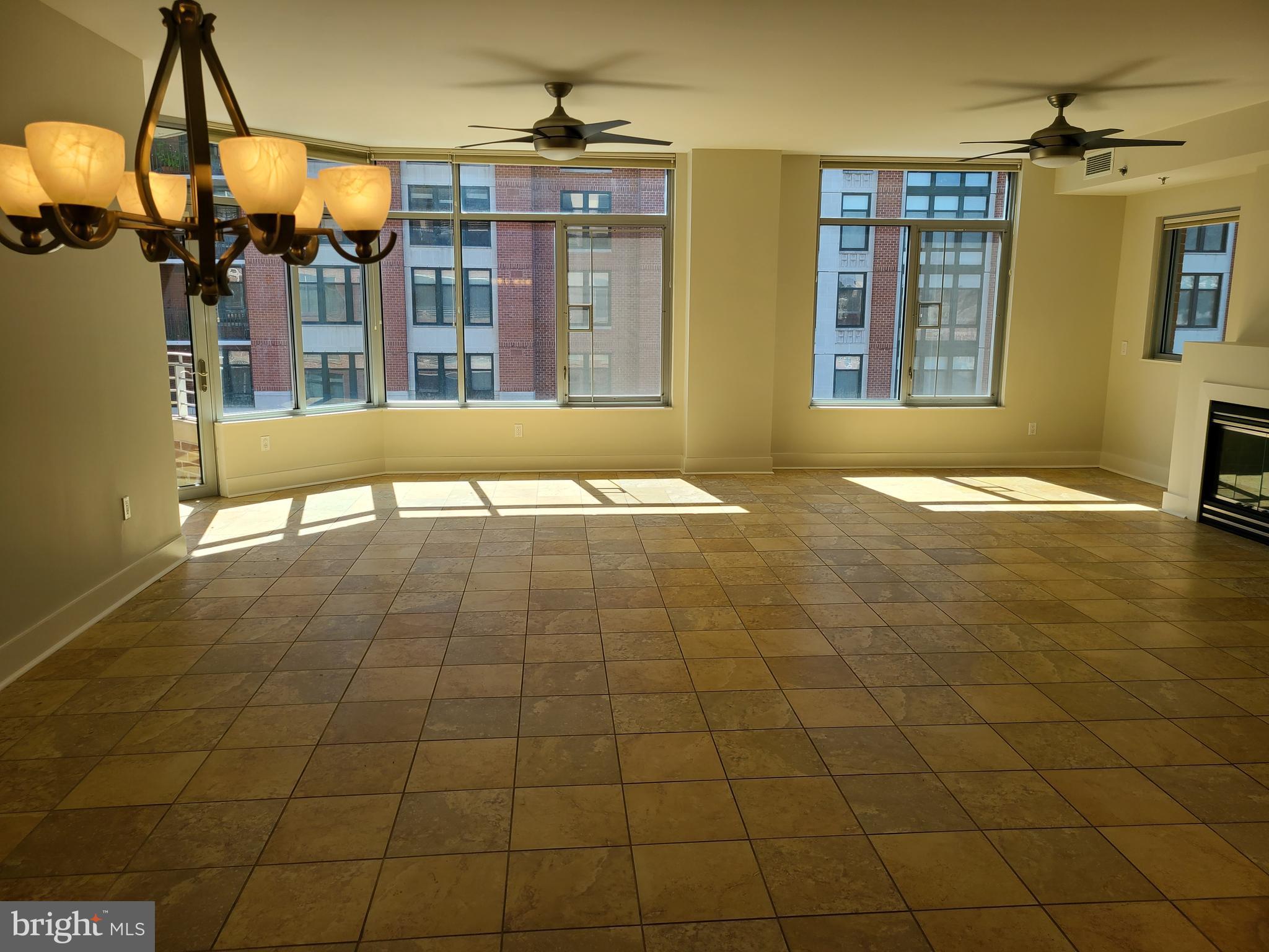 HARBOR EAST - Residential