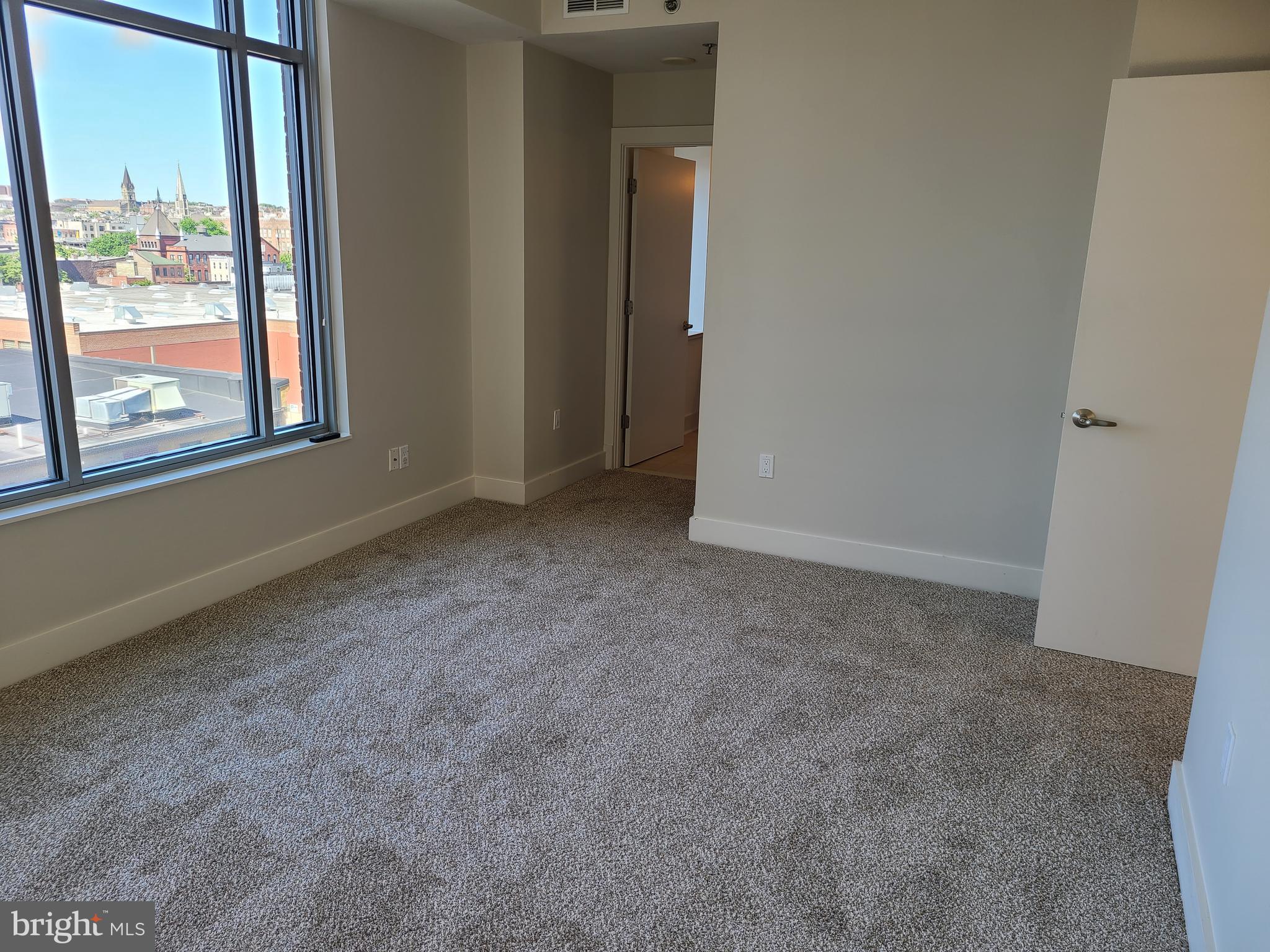 HARBOR EAST - Residential