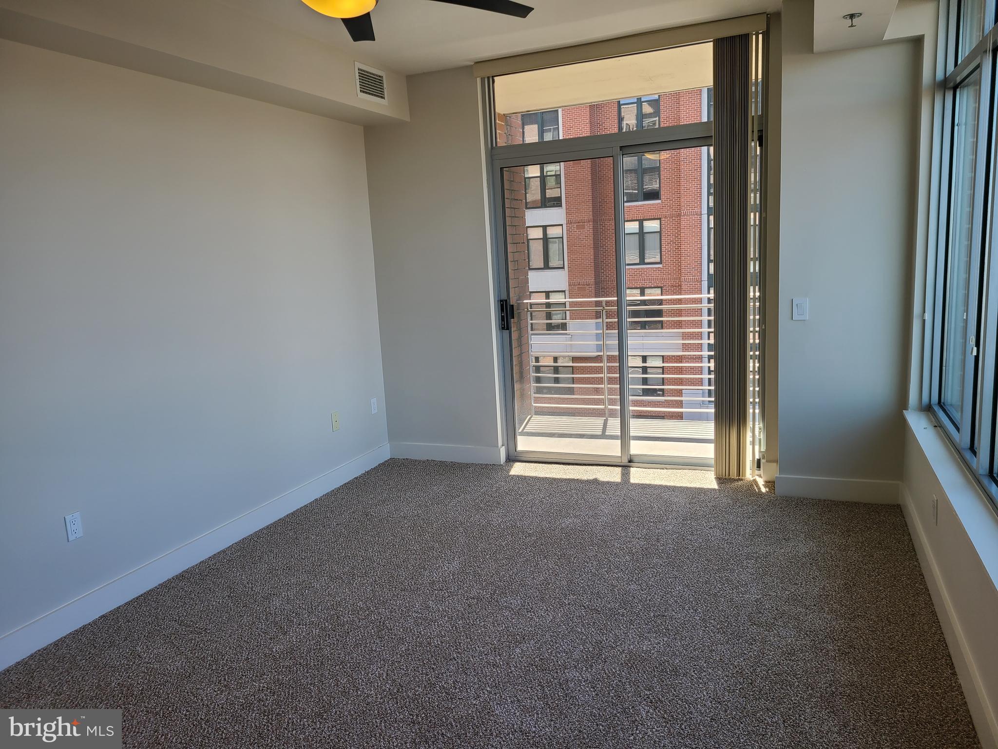 HARBOR EAST - Residential