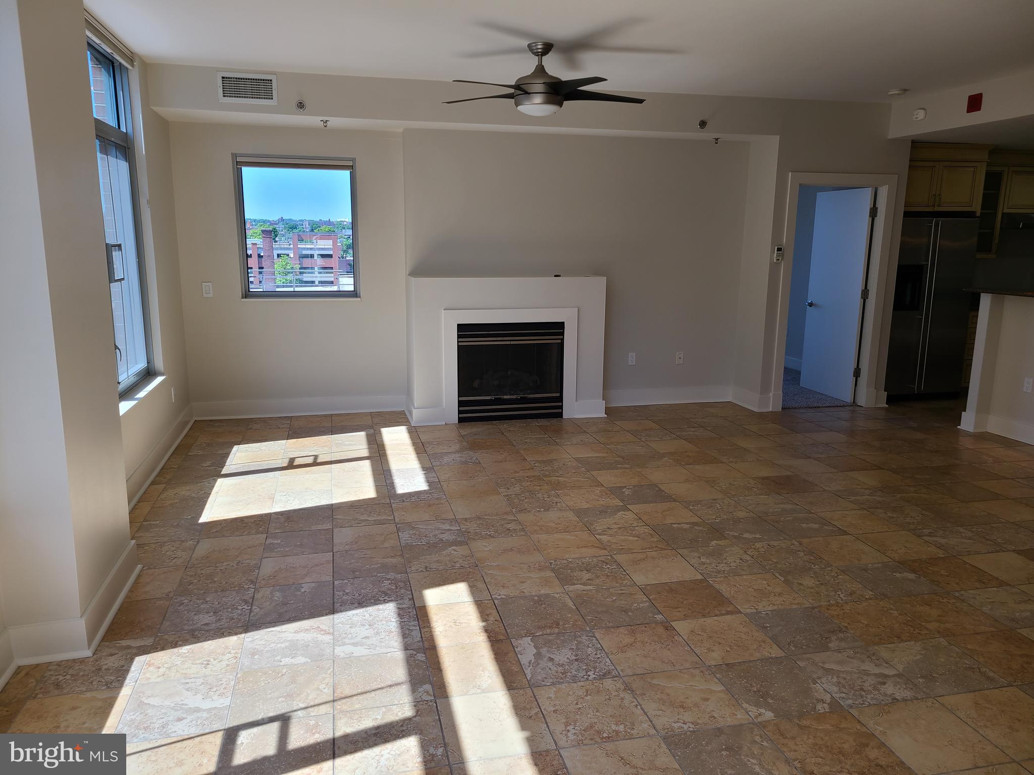 HARBOR EAST - Residential