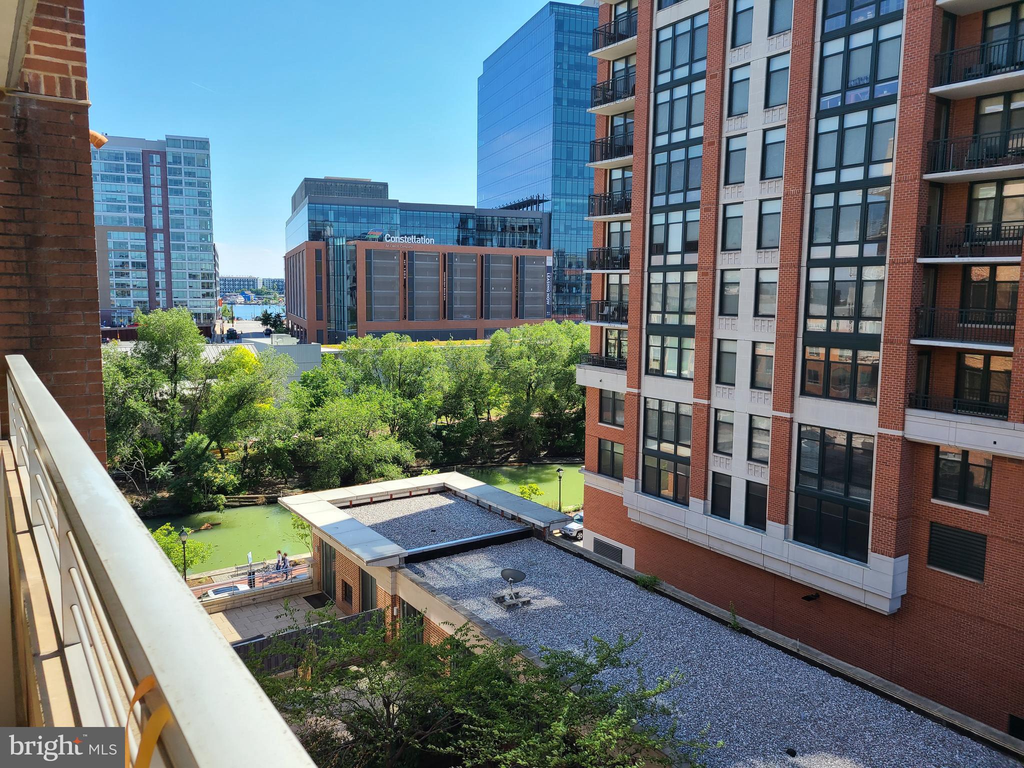 HARBOR EAST - Residential