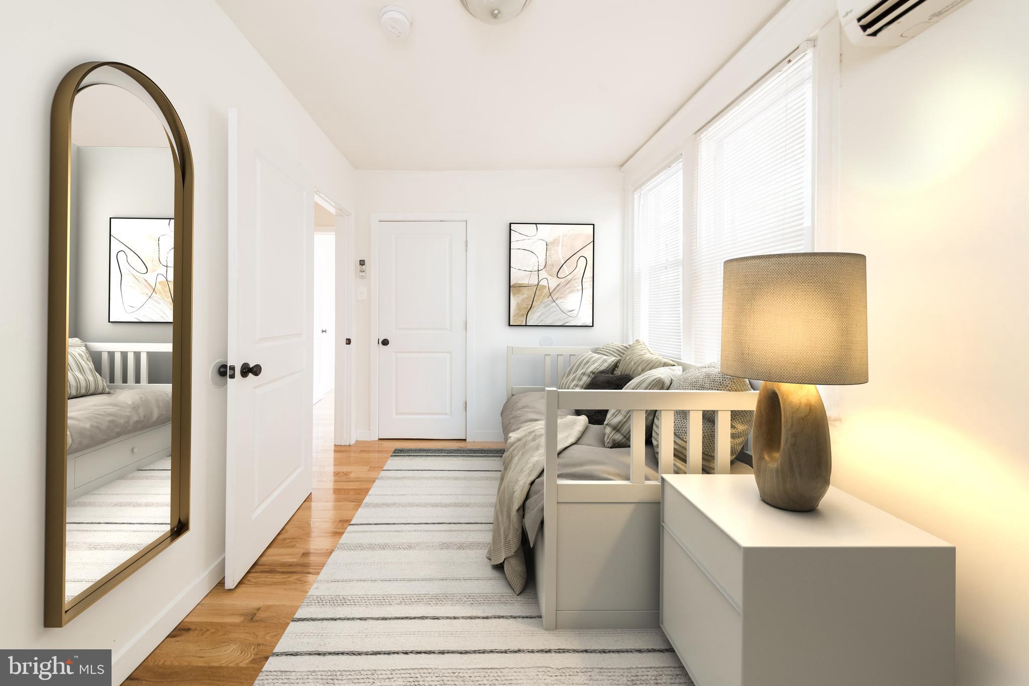 QUEEN VILLAGE - Residential Income