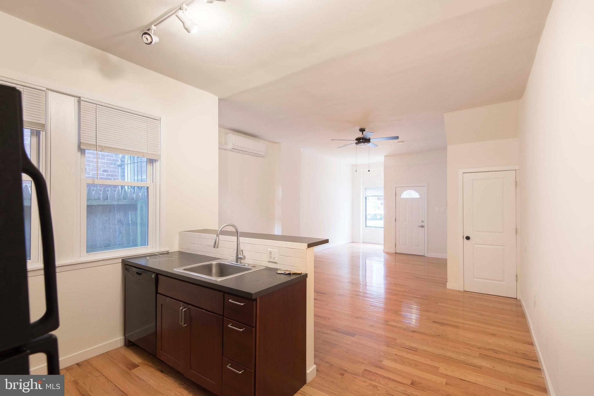 QUEEN VILLAGE - Residential Income