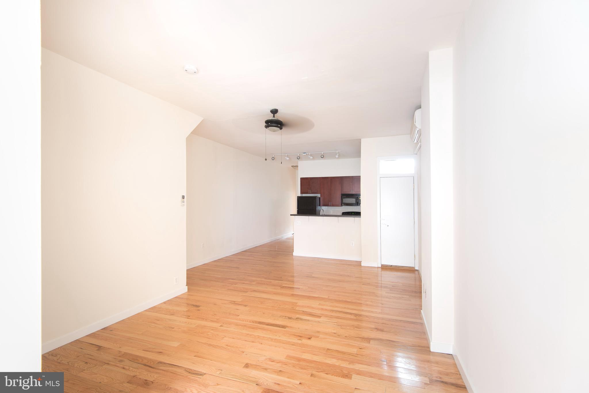 QUEEN VILLAGE - Residential Income