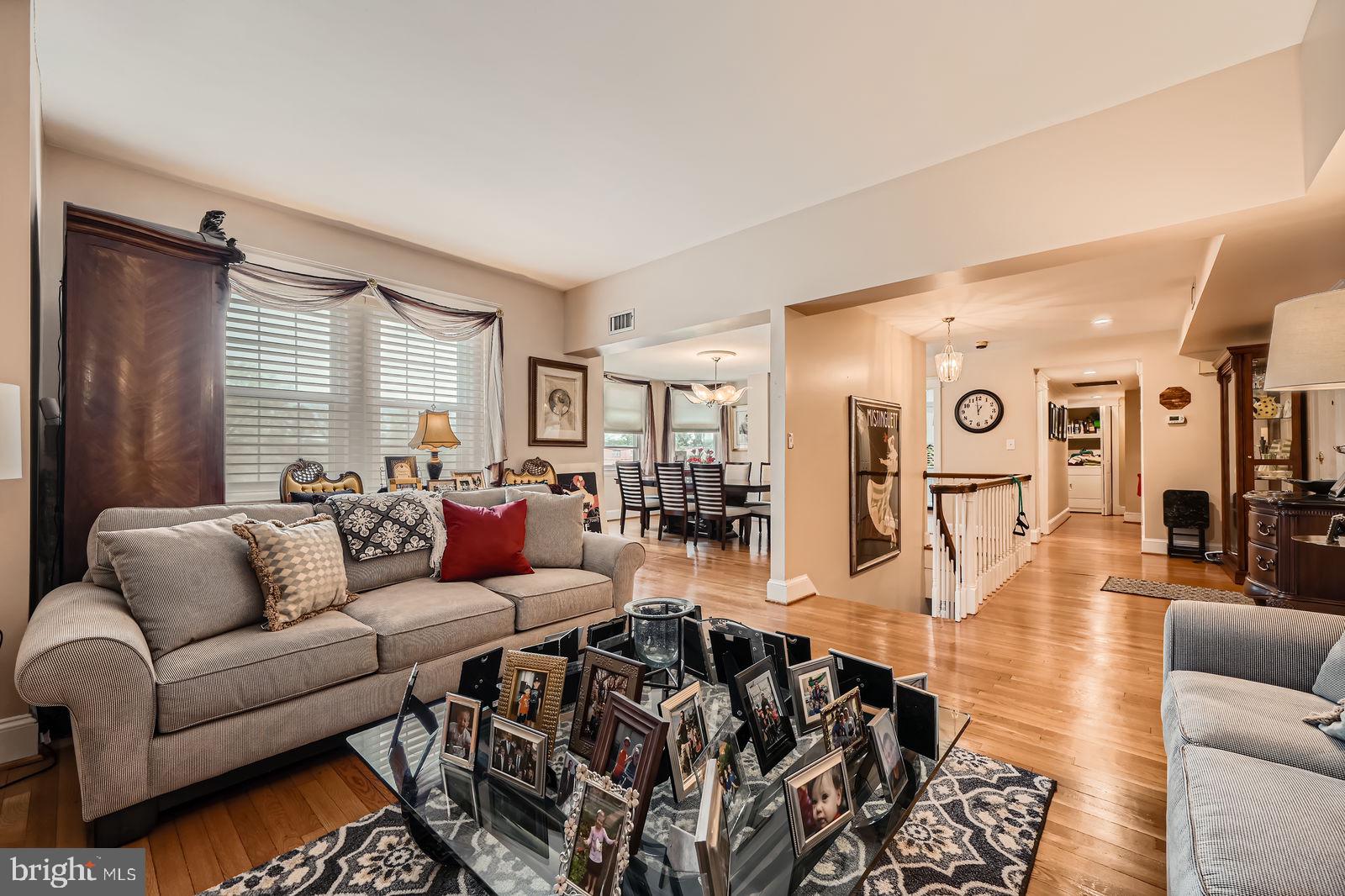 ARLINGTON PARK CONDOMINIUMS - Residential