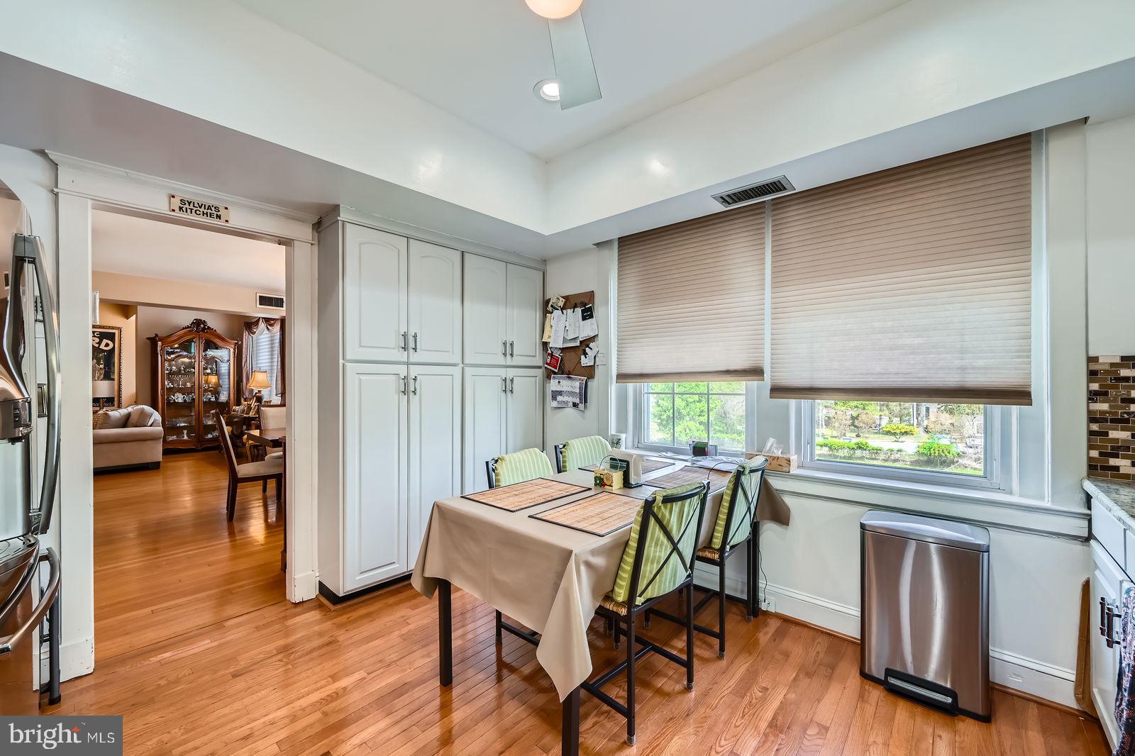 ARLINGTON PARK CONDOMINIUMS - Residential