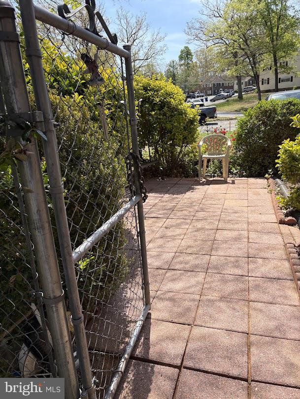 OLDE GREENWICH - Residential