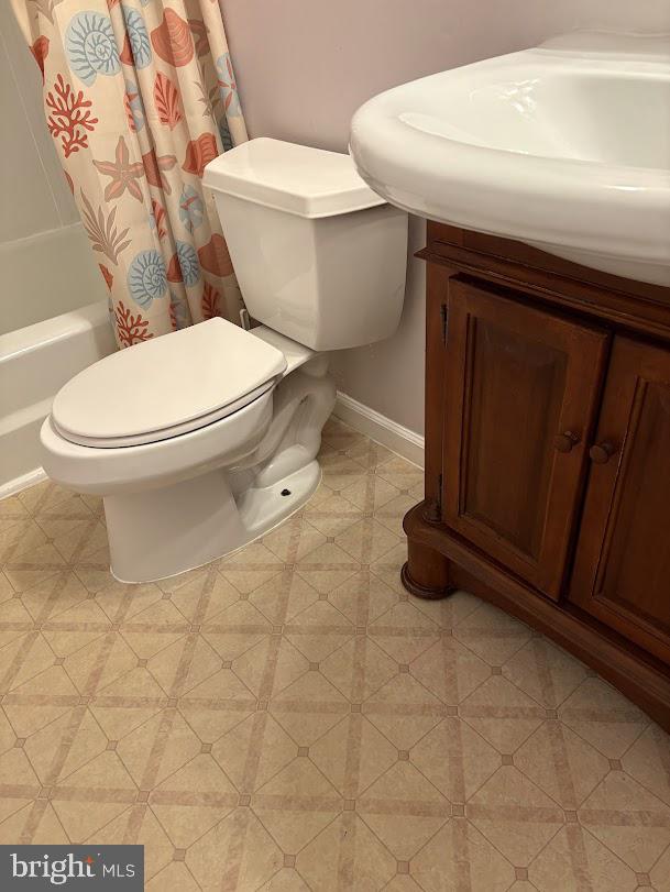 OLDE GREENWICH - Residential