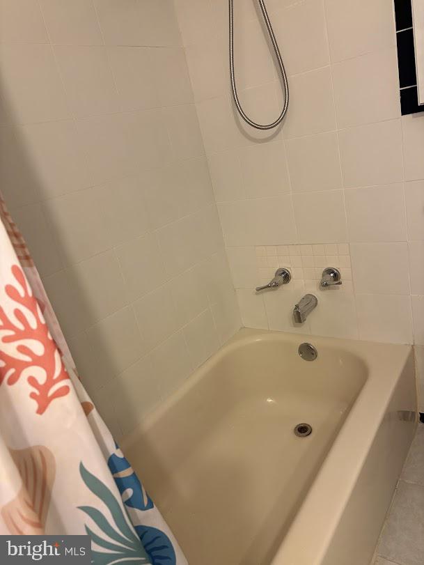 OLDE GREENWICH - Residential