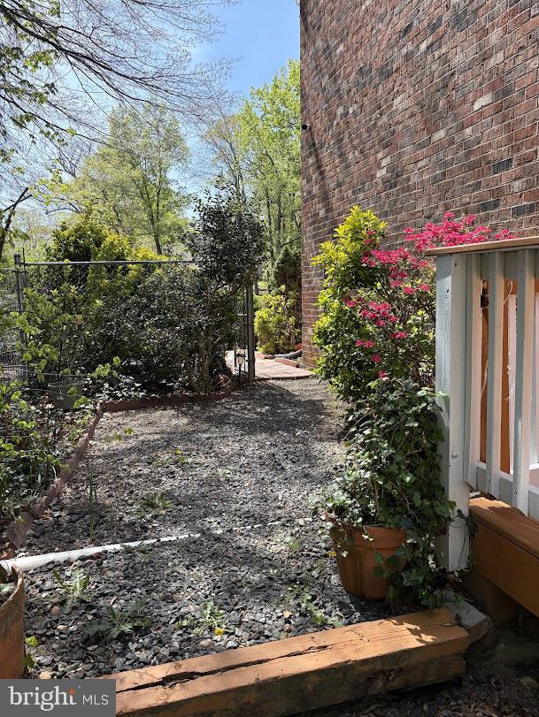 OLDE GREENWICH - Residential