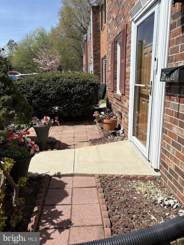 OLDE GREENWICH - Residential