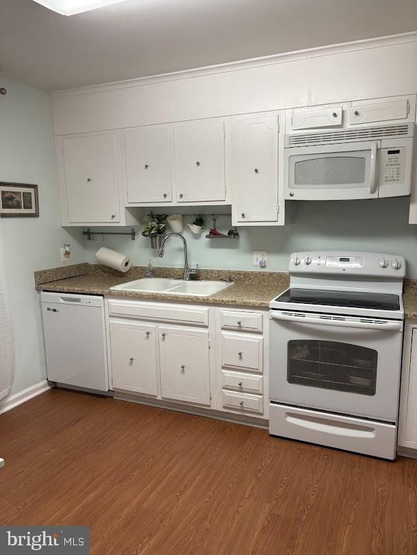 OLDE GREENWICH - Residential