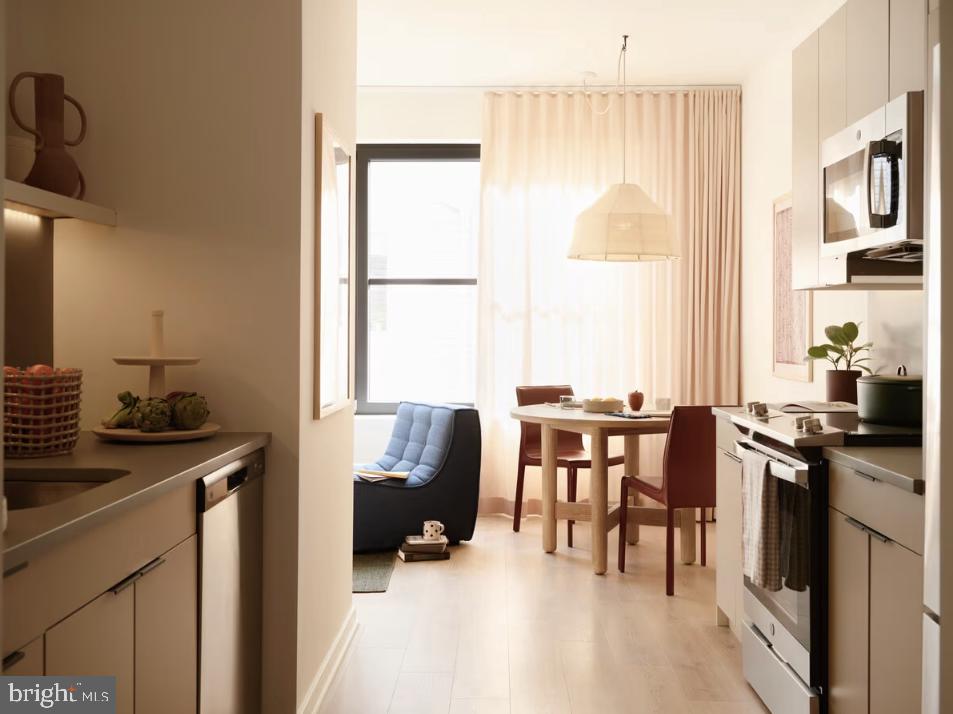 SOUTH KENSINGTON - Residential Lease