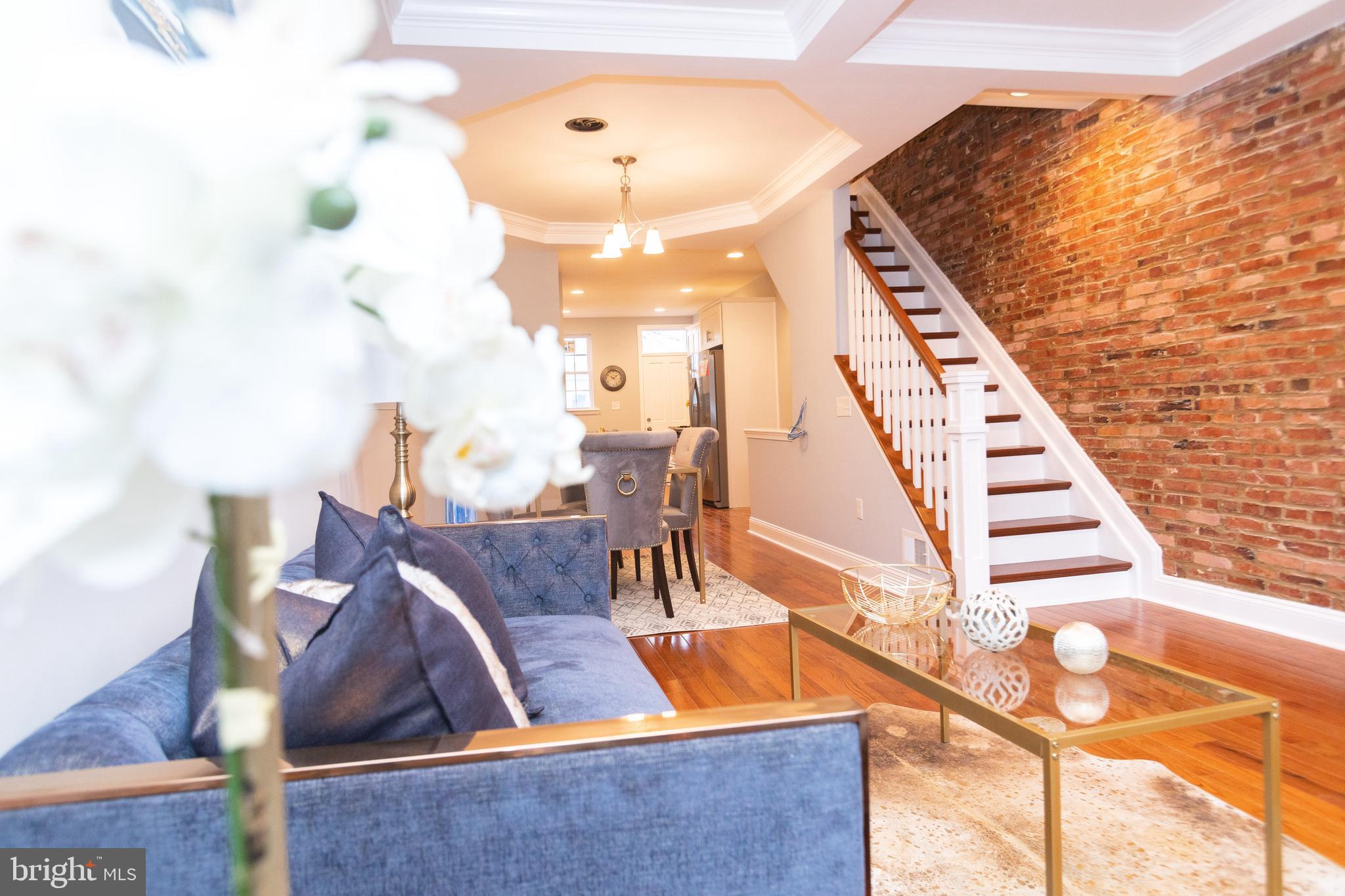 BROADWAY EAST - Residential