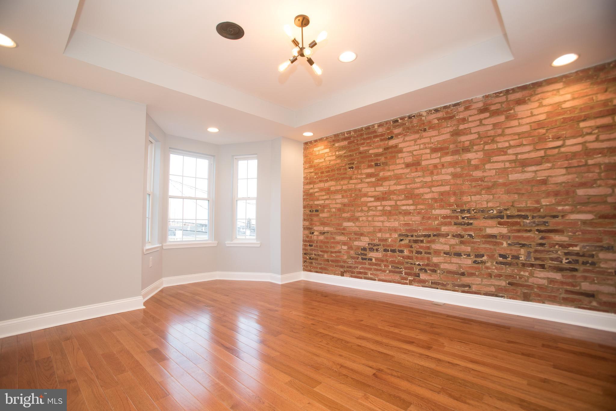 BROADWAY EAST - Residential