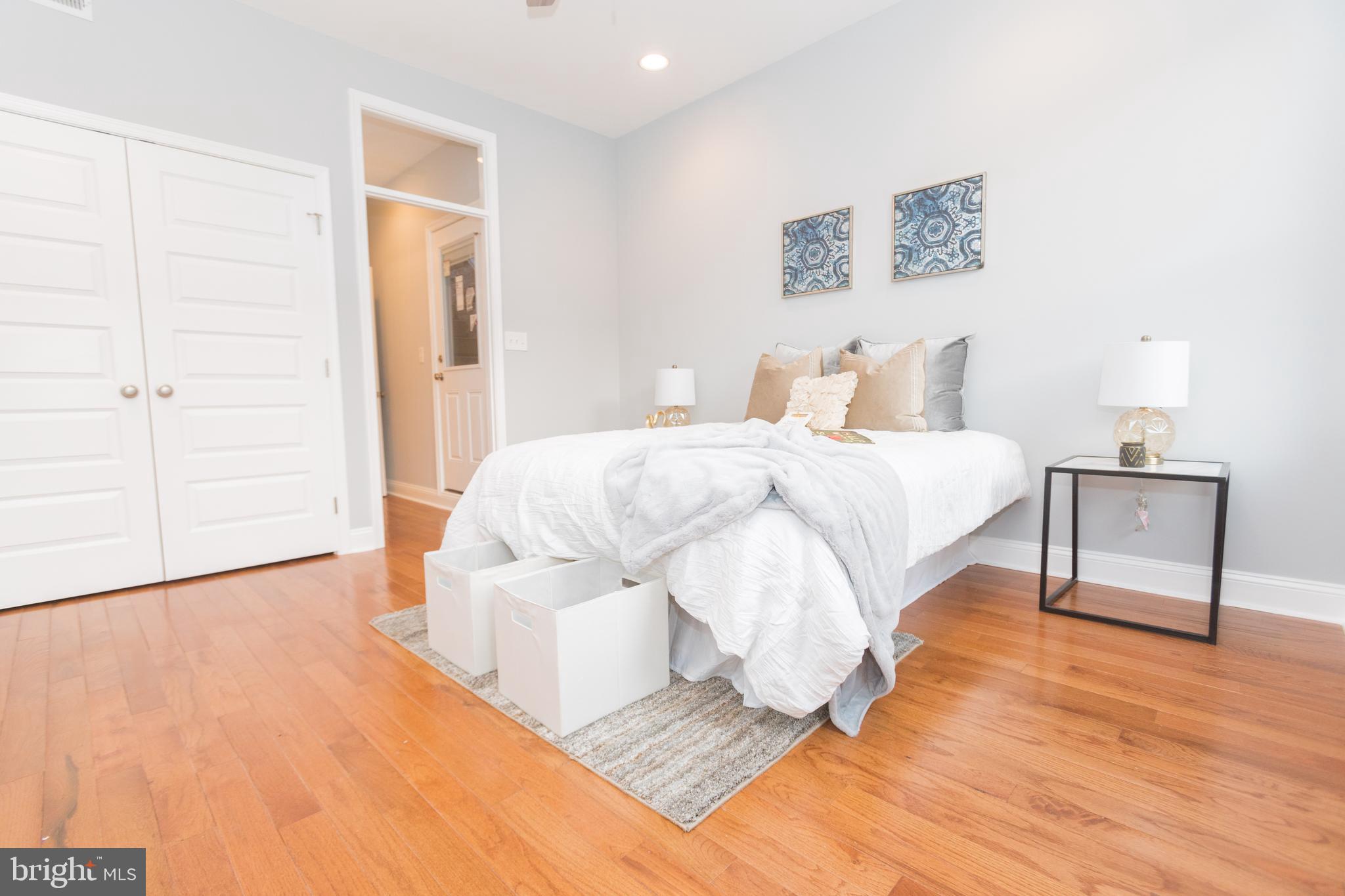 BROADWAY EAST - Residential