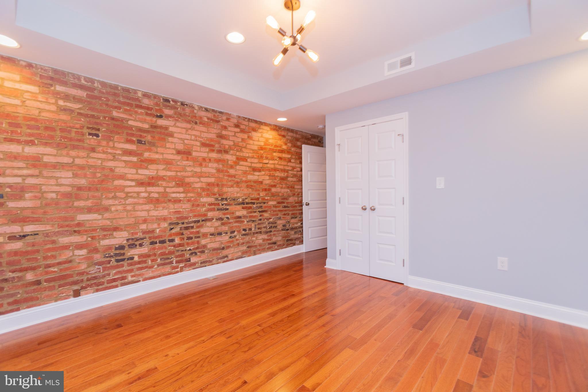 BROADWAY EAST - Residential